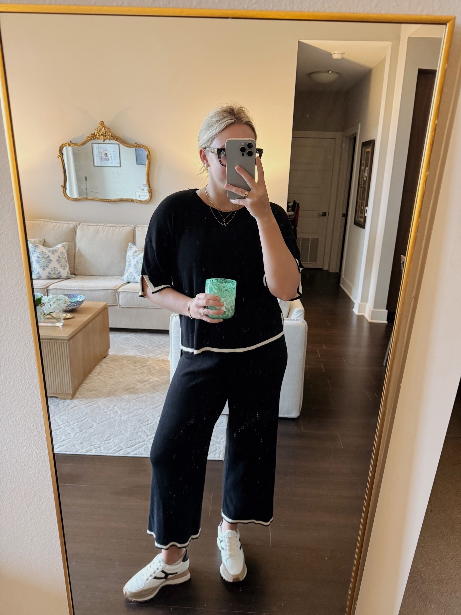 Love this relaxed but elevated lounge outfit! 

#LTKStyleTip