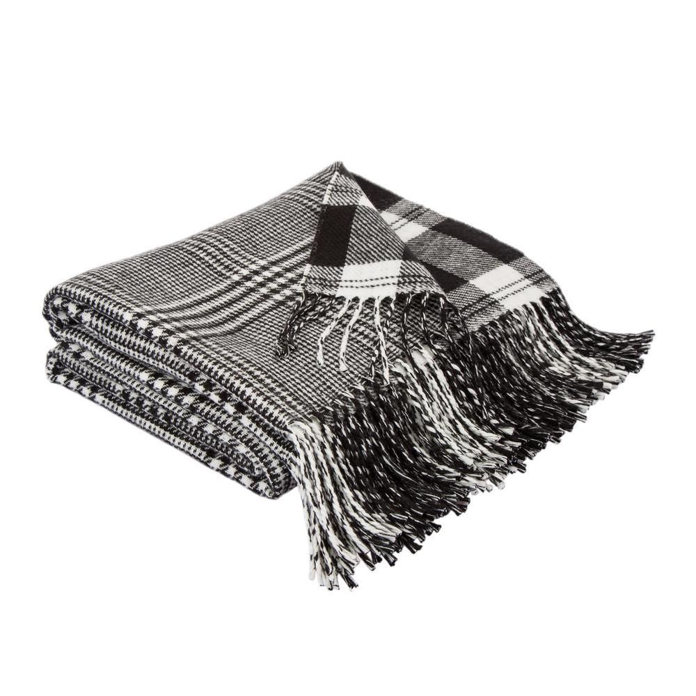 Glitzhome 60 in. L Acrylic Reversible Black/White Plaid Woven Throw, Black and White | The Home Depot