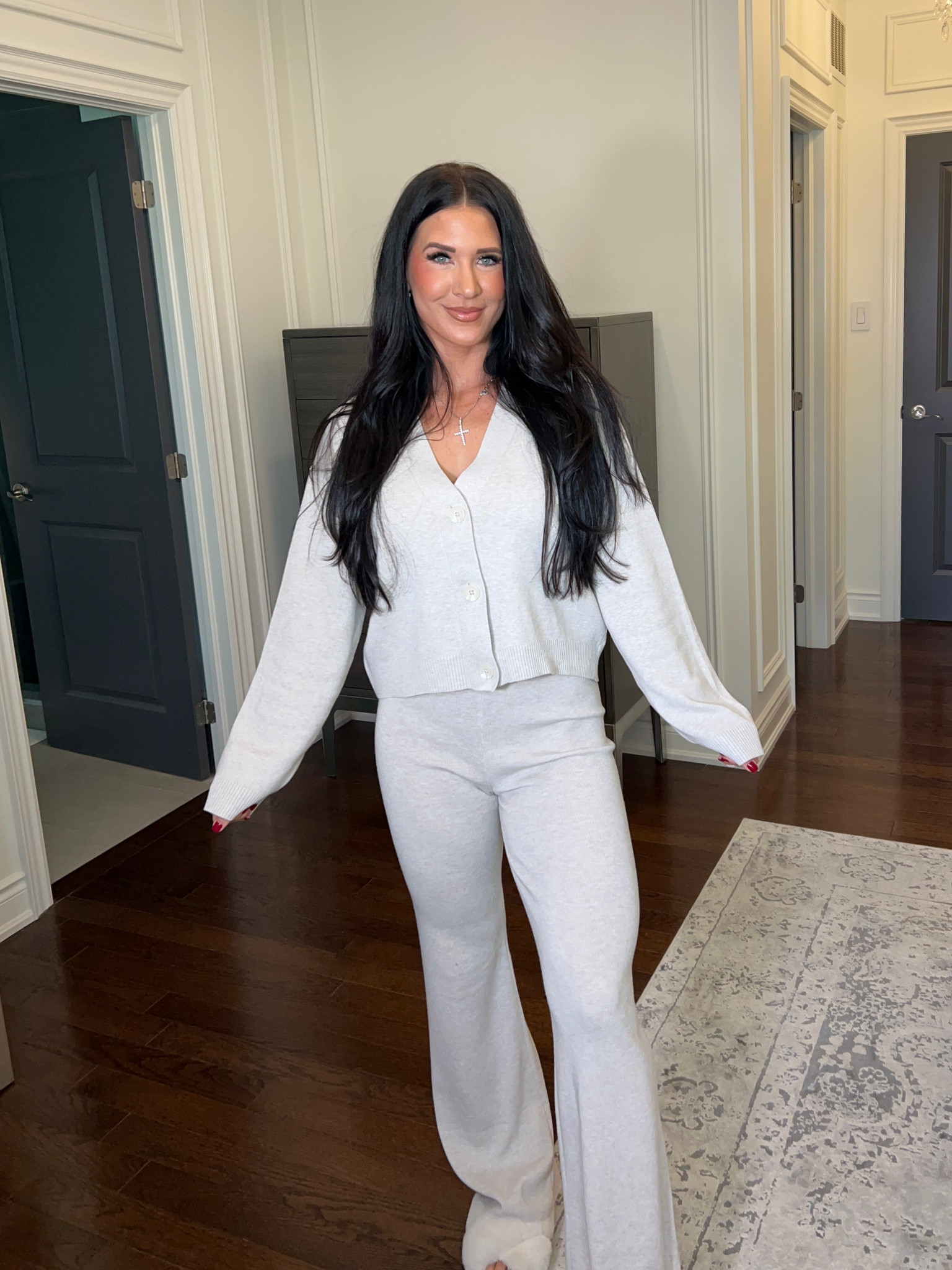 The nicest lounge set 🤎 

#LTKTravel #LTKStyleTip #LTKHome