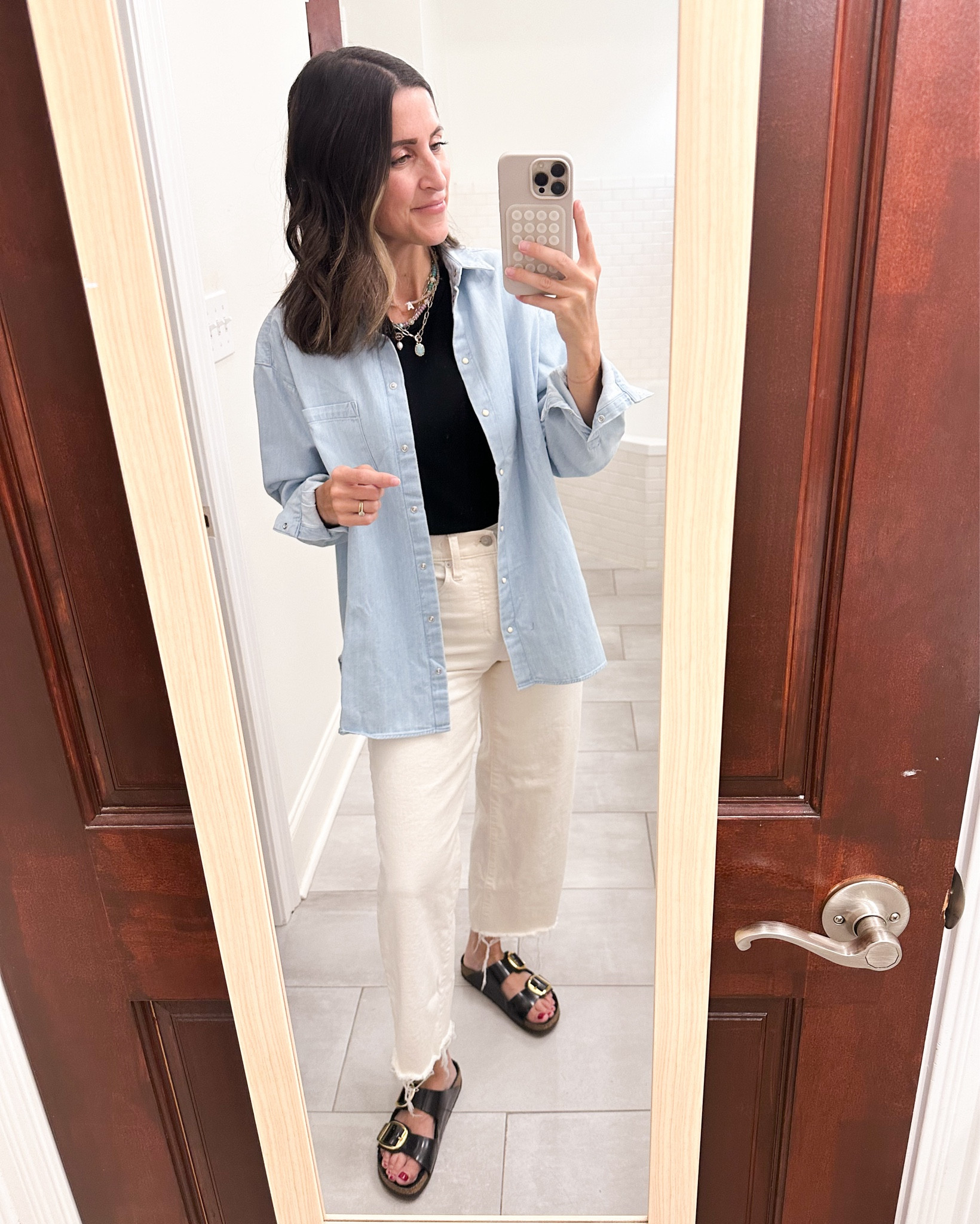 Love love love this new Sezane button up!
Sezane Max Shirt - wearing size 38. 
Love the snap buttons. 👌🏻 
Madewell denim - size down one size  

#LTKFindsUnder50 #LTKFindsUnder100