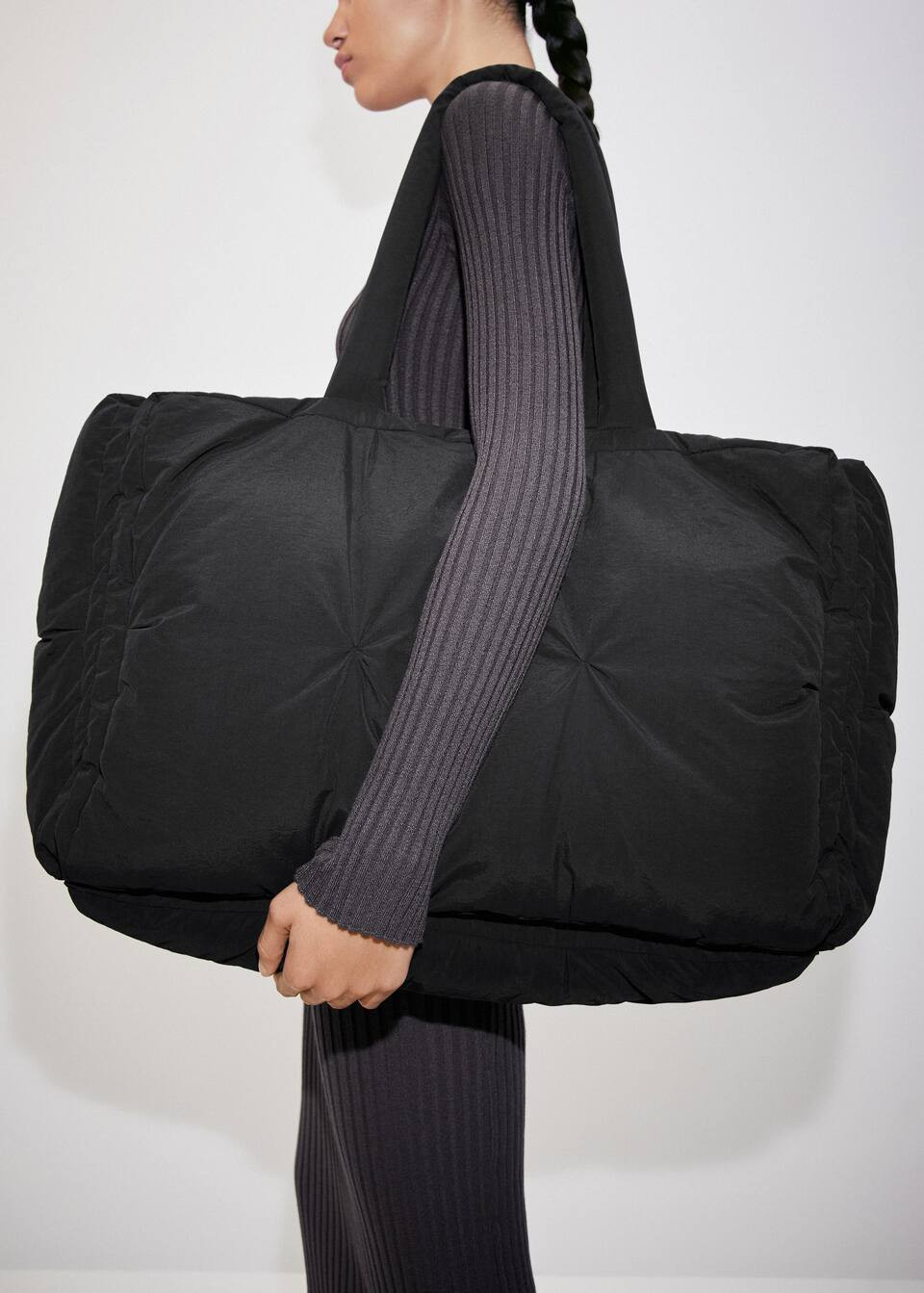 We gebruiken eigen cookies en cookies van derden voor analytische doeleinden on om je reclame en ... | MANGO (NL)