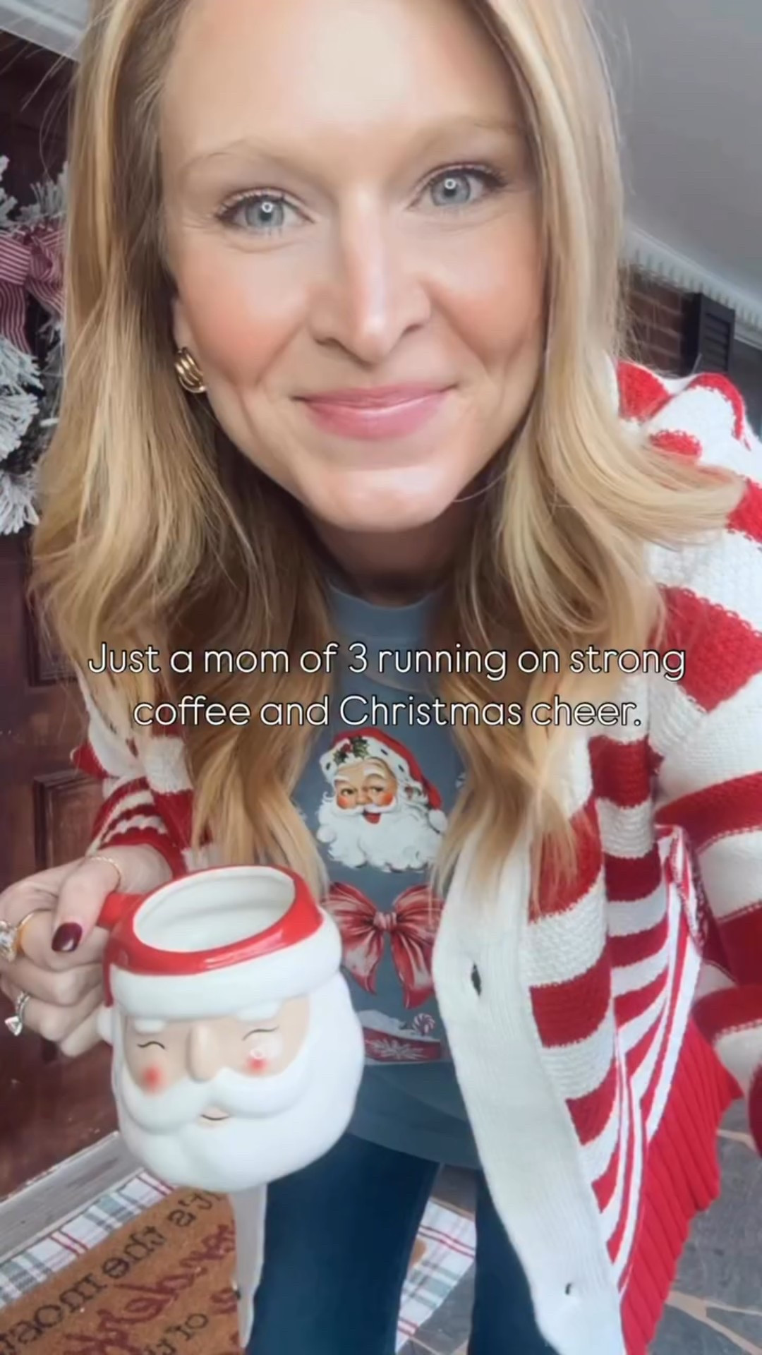 Happy December!! ❤️❤️ 

It’s officially festive season!! I’ve got lots more red and green where this came from. ❤️💚 

#december #decembervibes #christmastime #festive