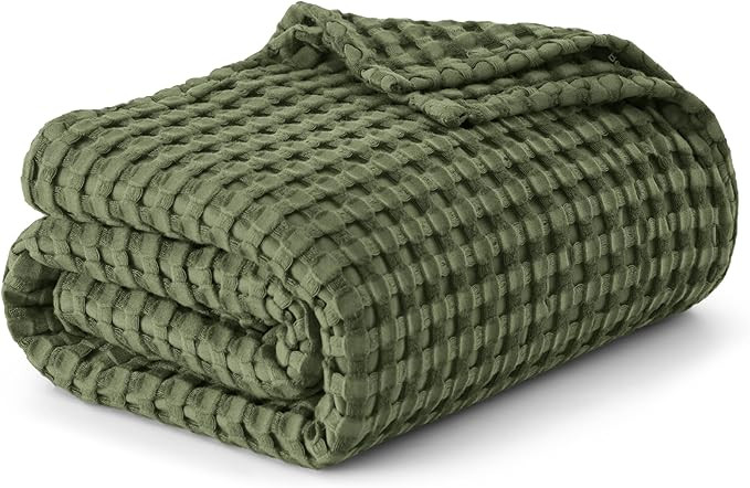Bedsure Cooling Cotton Waffle Queen Size Blanket - Lightweight Breathable Blanket of Rayon Derive... | Amazon (US)