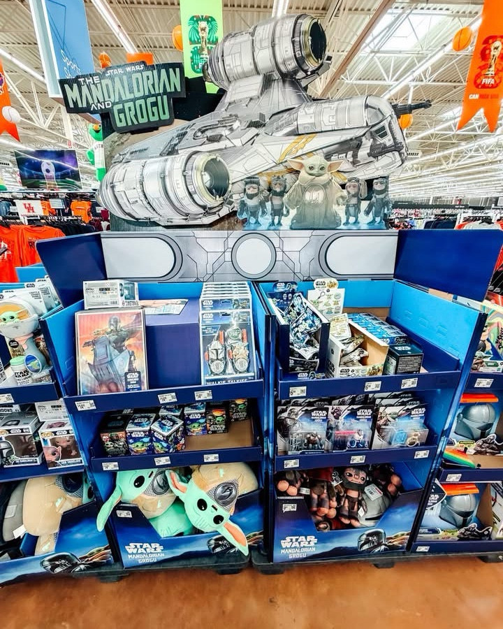 May the 4th be with you 💚✨ the new Grogu / The Mandalorian finds at Walmart are TOO good!! I mean the popcorn bucket, blankets, toys… I’m literally obsessed 😍

#MayTheFourth #StarWarsFinds #Grogu #Mandalorian #WalmartFinds #DisneyObsessed #GeekChic #maythe4thbewithyou