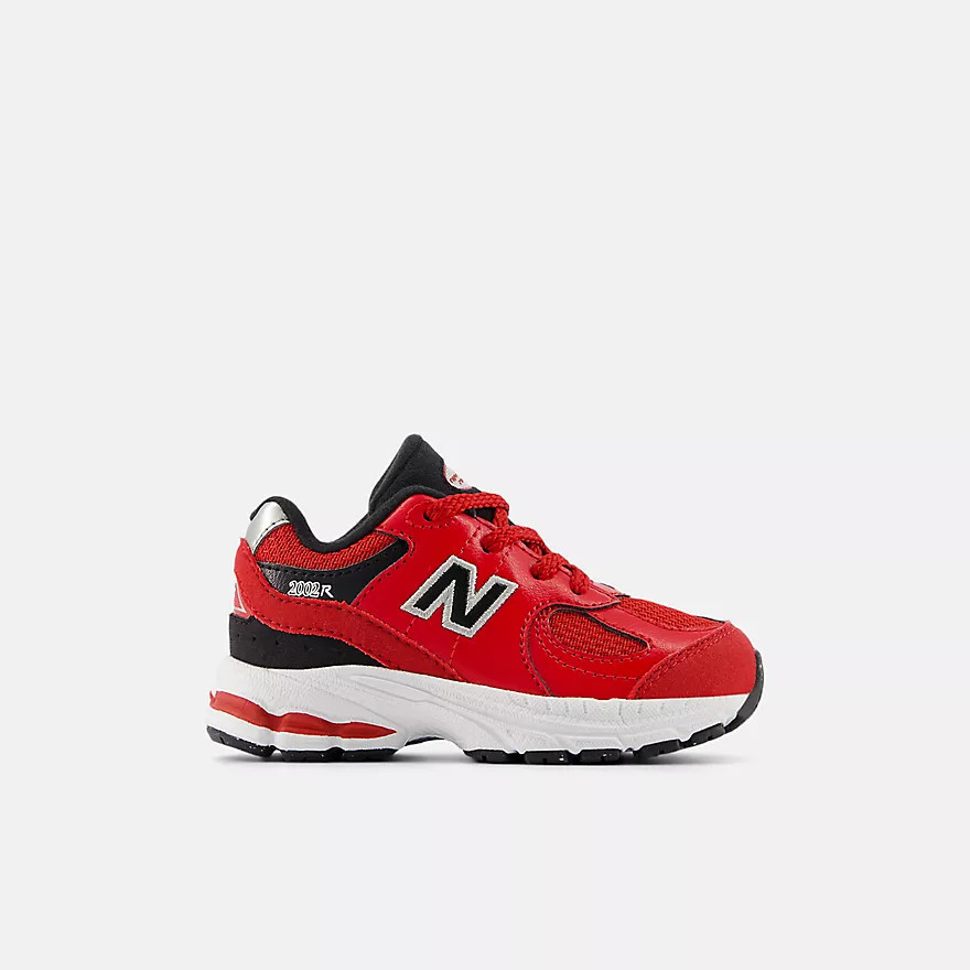 2002 Lace | New Balance Athletics, Inc.