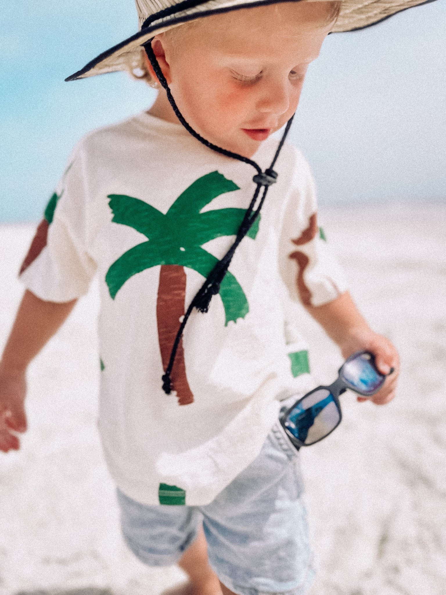 ZARA TODDLER BOY FIT

COASTAL GRAPHIC T-SHIRT | PALM TREE SHIRT FOR TODDLER BOYS | BEACH VACATION BOY OUTFIT | CUTE BOY CLOTHING #toddlerboyoutfit #coastalstyle #beachoutfit #palmtree #boyclothing 

#LTKKids