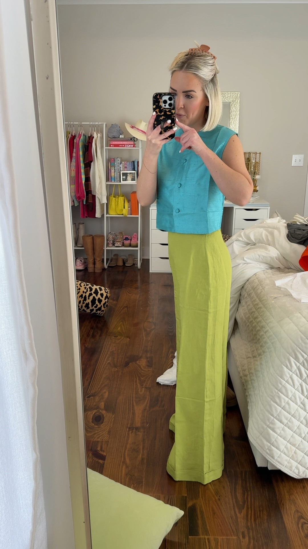 Size XS in both! I’m 5’2, 110 pounds, 32C - need pants hemmed tho 

#LTKPetite #LTKSaleAlert