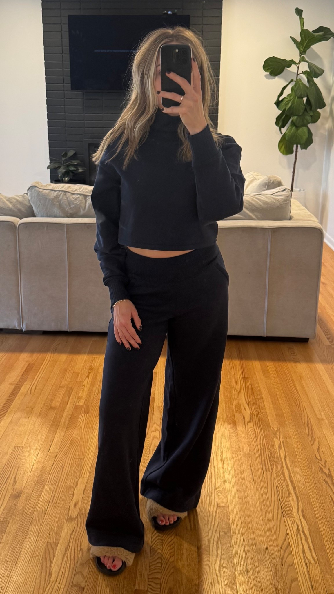 the cutest set for fall… I took an xxs and got it in navy and black 