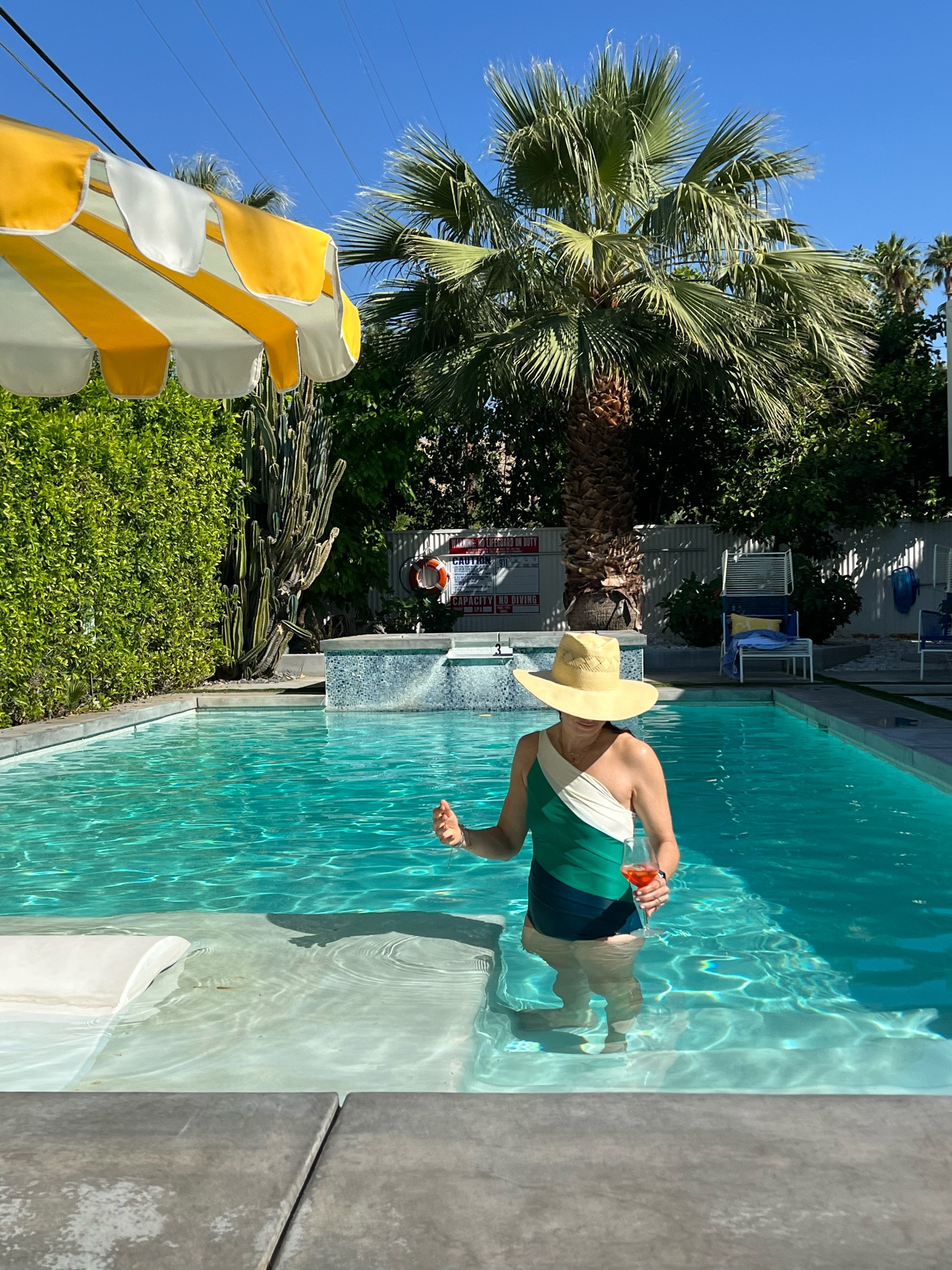 One piece swim, one shoulder swim, beat one piece, summersalt

$10 towards your purchase with HUNTERJS10 

#LTKswim #LTKtravel #LTKunder100