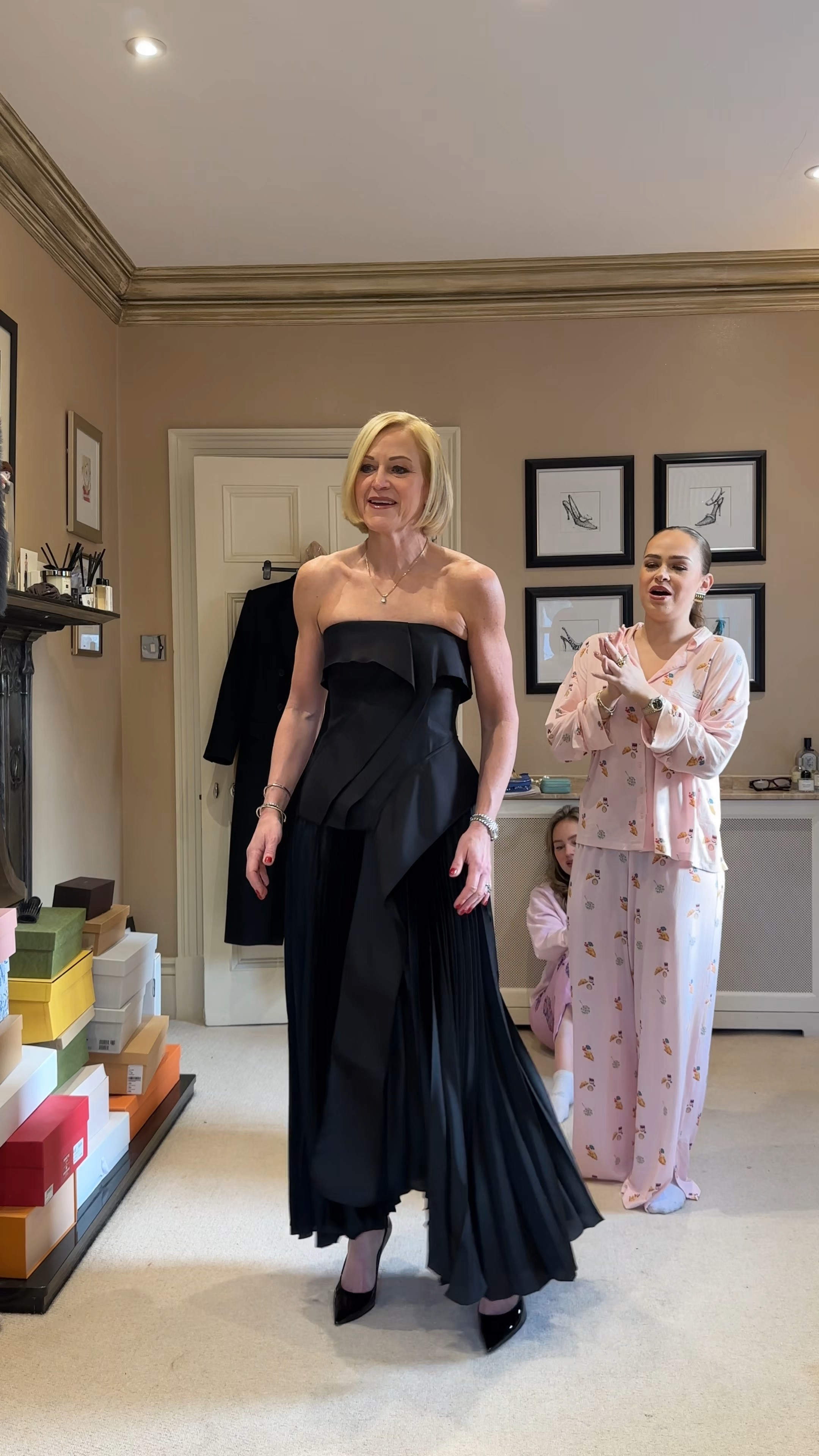 Trying on presents <3 

#LTKfamily #LTKuk