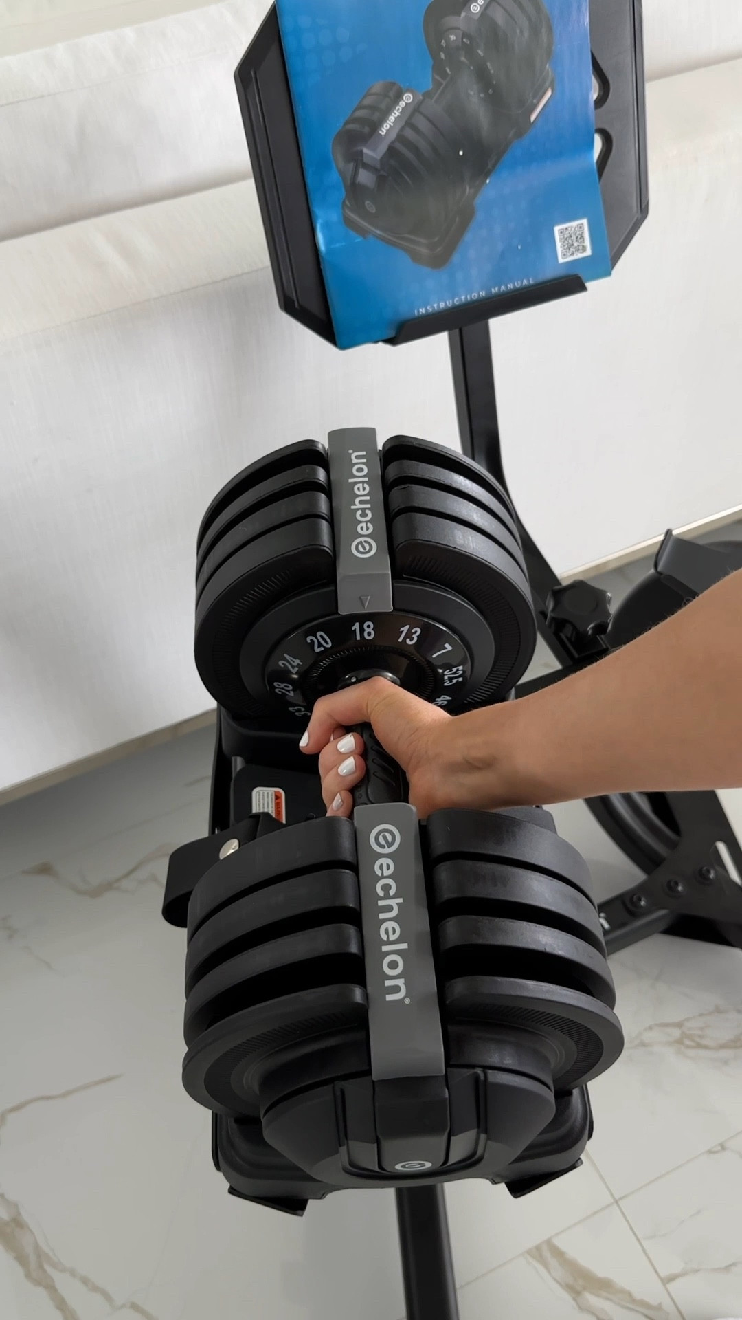 You’re telling me all this time I could’ve had ONE pair instead of TEN?
From 5 lbs to 50 lbs… with just a twist?! Wild

adjustable dumbbells game changer 

#LTKActive #LTKU #LTKHome