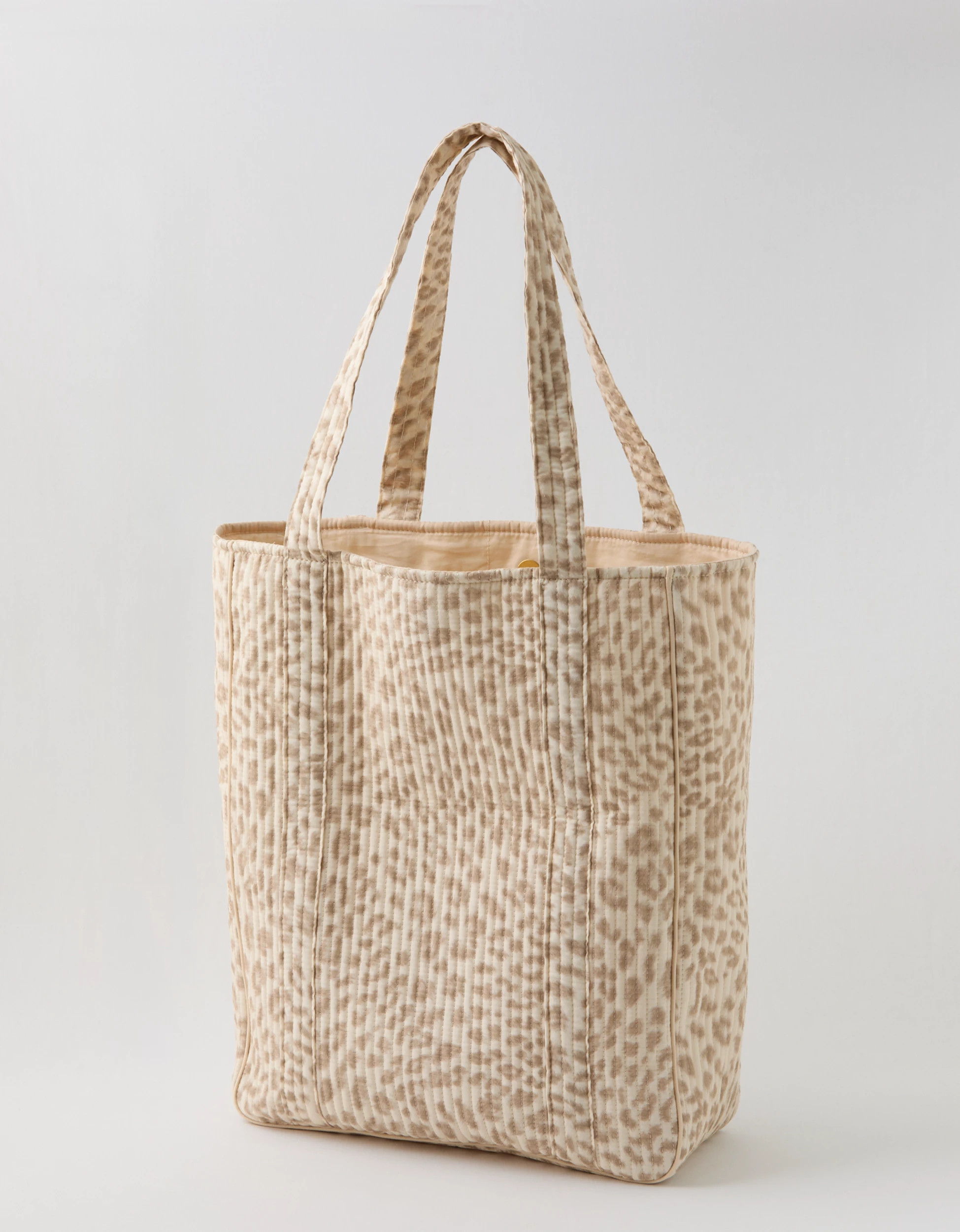 Aerie Quilted Tote Bag | American Eagle Outfitters (US & CA)