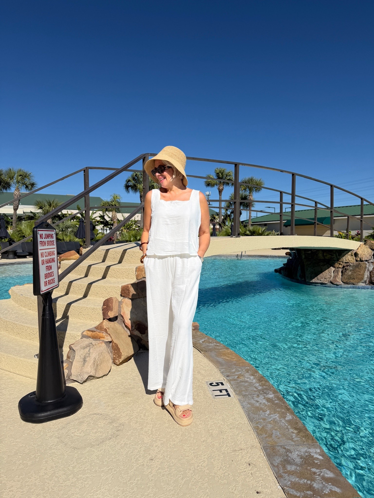 such a good vacation outfit! 

#LTKootd #LTKgrwm #LTKdayinmylife