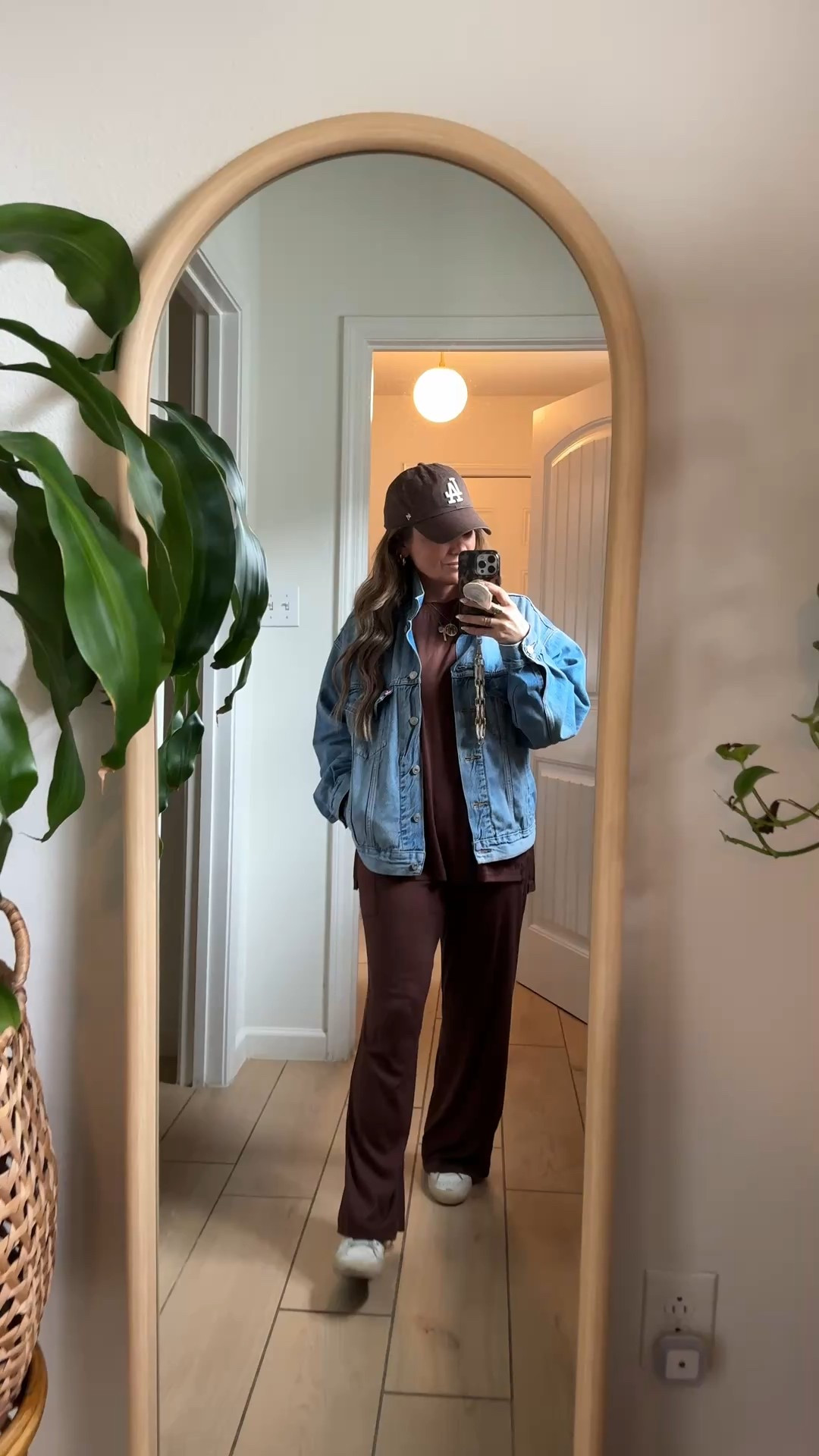 Mom outfit of the day!! Comfy Amazon set and denim!! Wearing size medium in set and size small in jacket. 



#LTKOver40 #LTKmomlife #LTKPetite