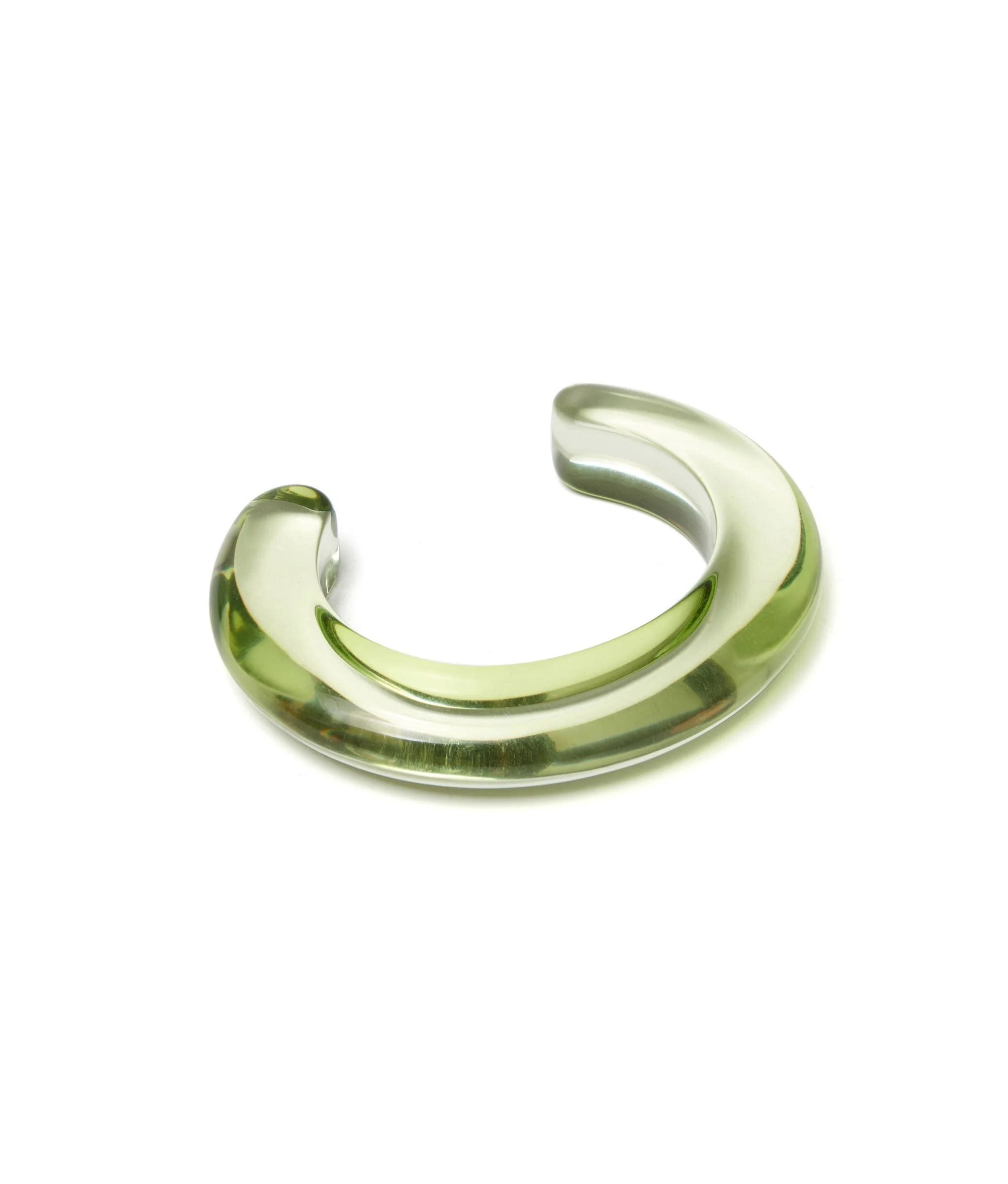 Ridge Cuff in Lime | Larroude