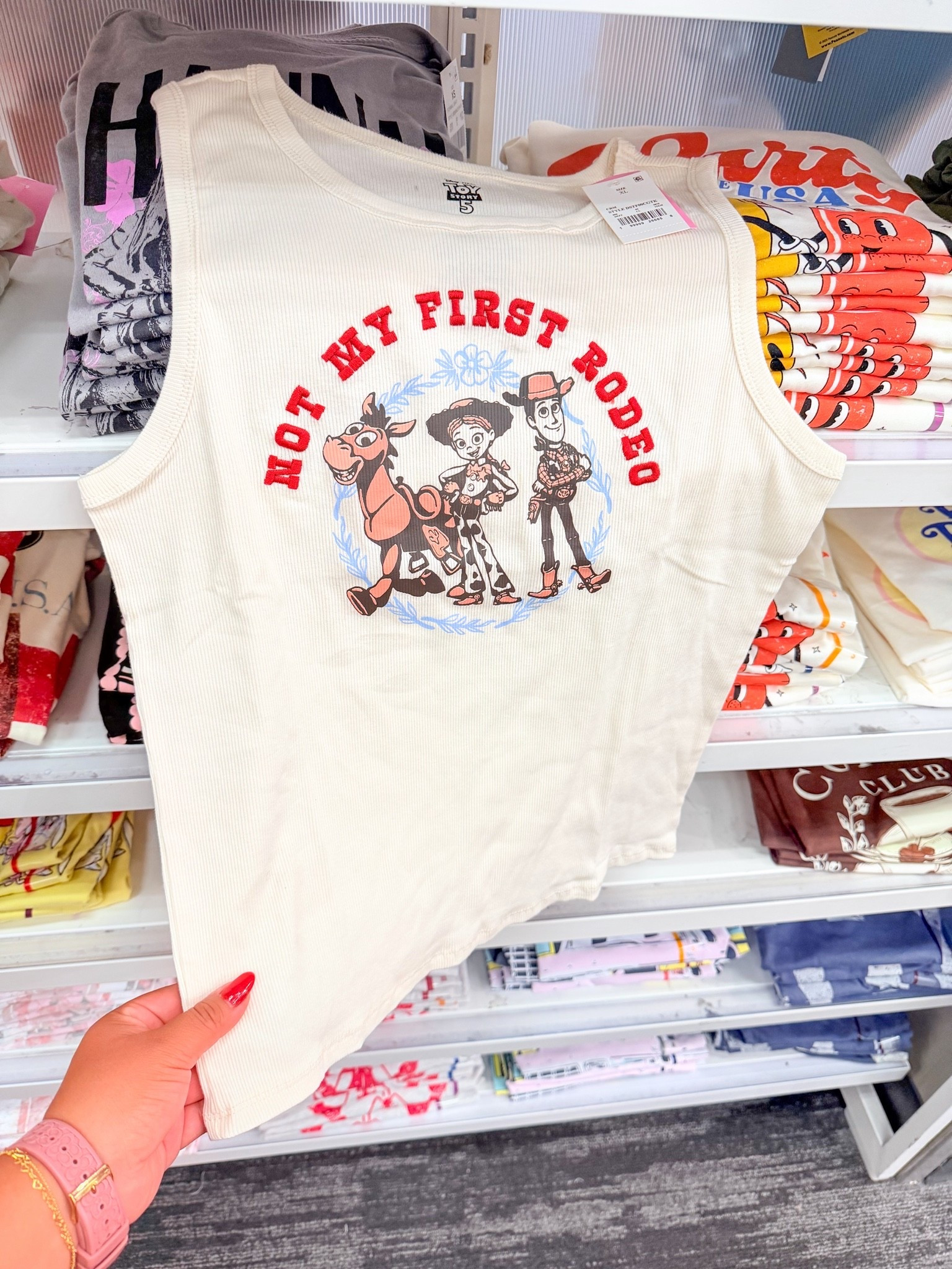 Disney date ready 🫶🏽 the cutest little $10 tanks 💕