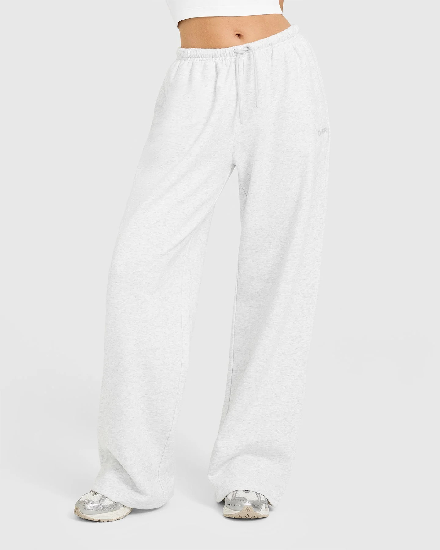 Mid Weight Relaxed Straight Leg Sweatpants | Light Gray Marl | Oner Active (UK / US)