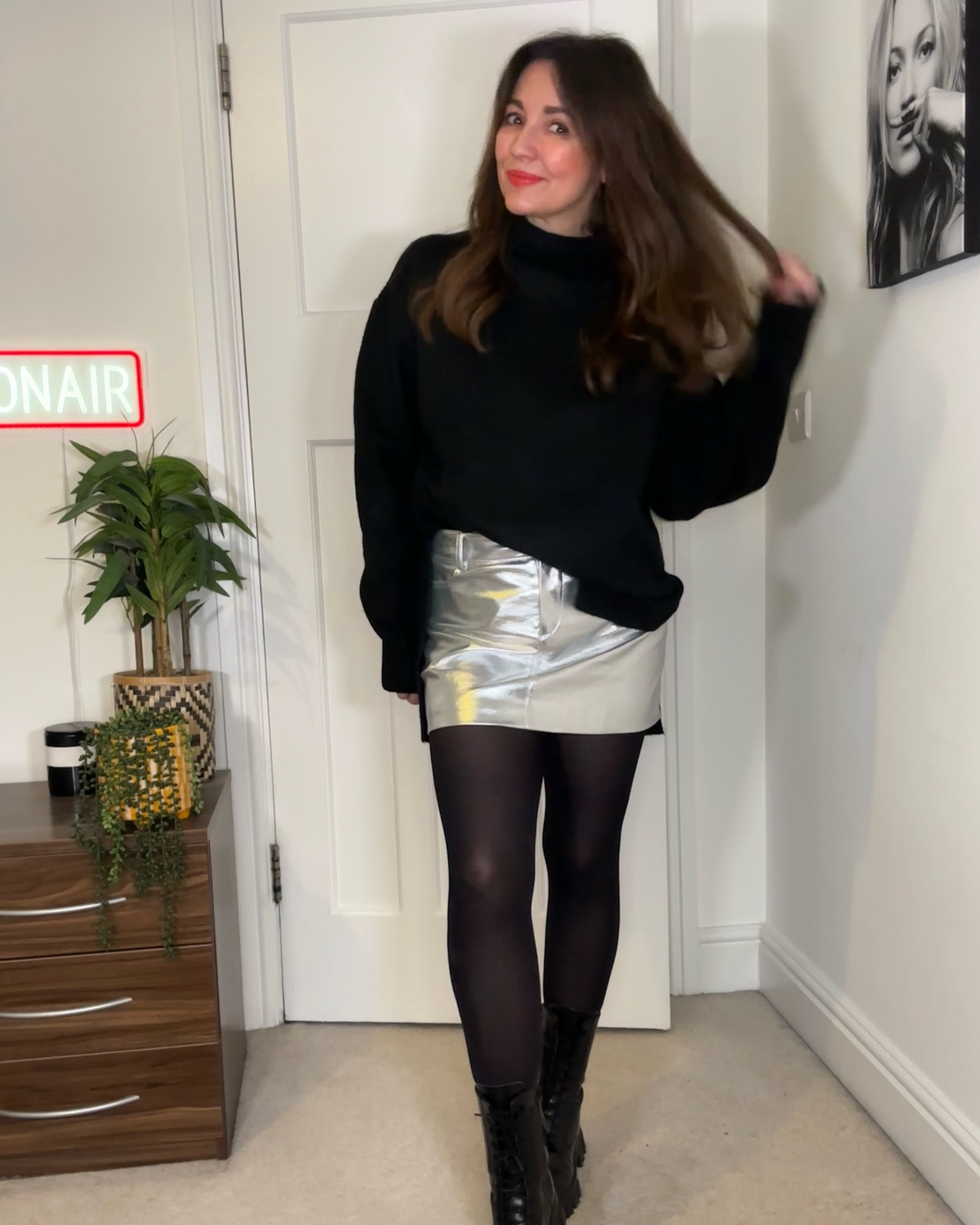 This wonderful silver skirt, dressed with a slouchy knit and chunky boots! Perfect way to dress it down for day to day wear 🤩

#LTKeurope #LTKfamily #LTKSeasonal
