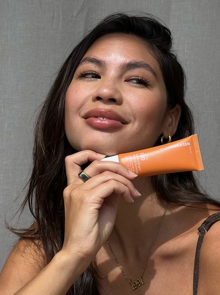 I truly am the biggest sunscreen fan. Growing up in hawaii gave me a major crash course and I love that it’s trendy now! I’ve tried TONS of face sunscreens because I like to see what works for my everyday use and this one is a mineral one and smells amazing! Certain island in hawaii is going to be only allowing mineral sunscreen so this is SO GOOD  

#LTKtravel #LTKbeauty
