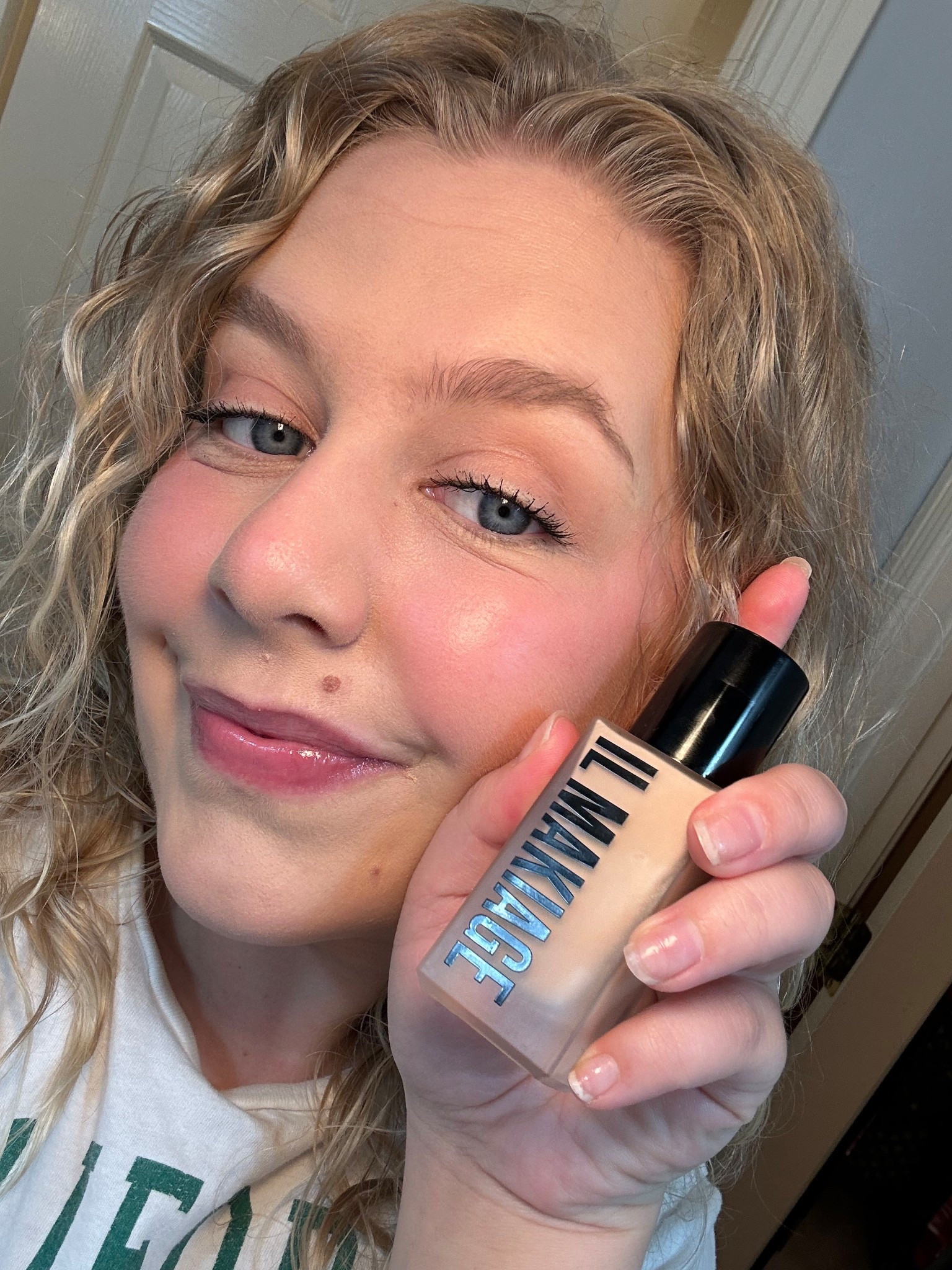 the flawless foundation that always gets compliments 

#LTKFindsUnder50 #LTKBeauty #LTKU