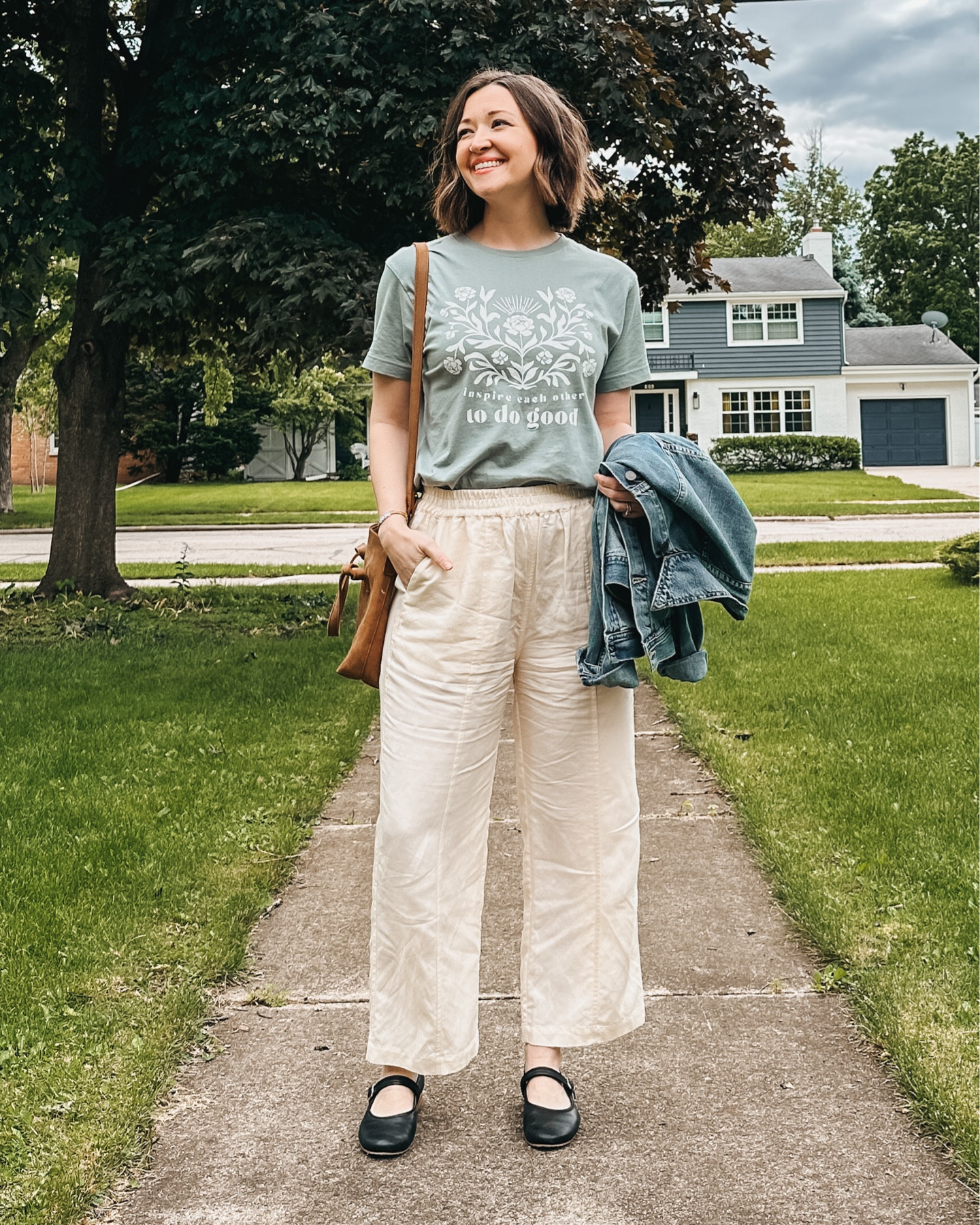 Spring graphic tee outfit. Tee & jewelry are from Sela Designs.

#LTKFindsUnder50 #LTKStyleTip #LTKSeasonal