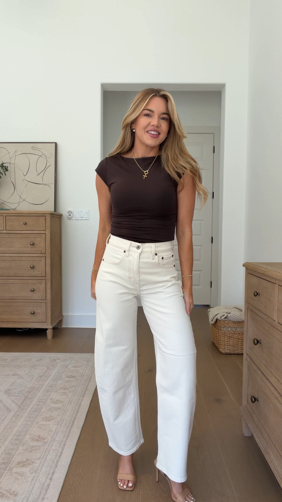 top: xxs // jeans: 24 regular length i’m 5’3