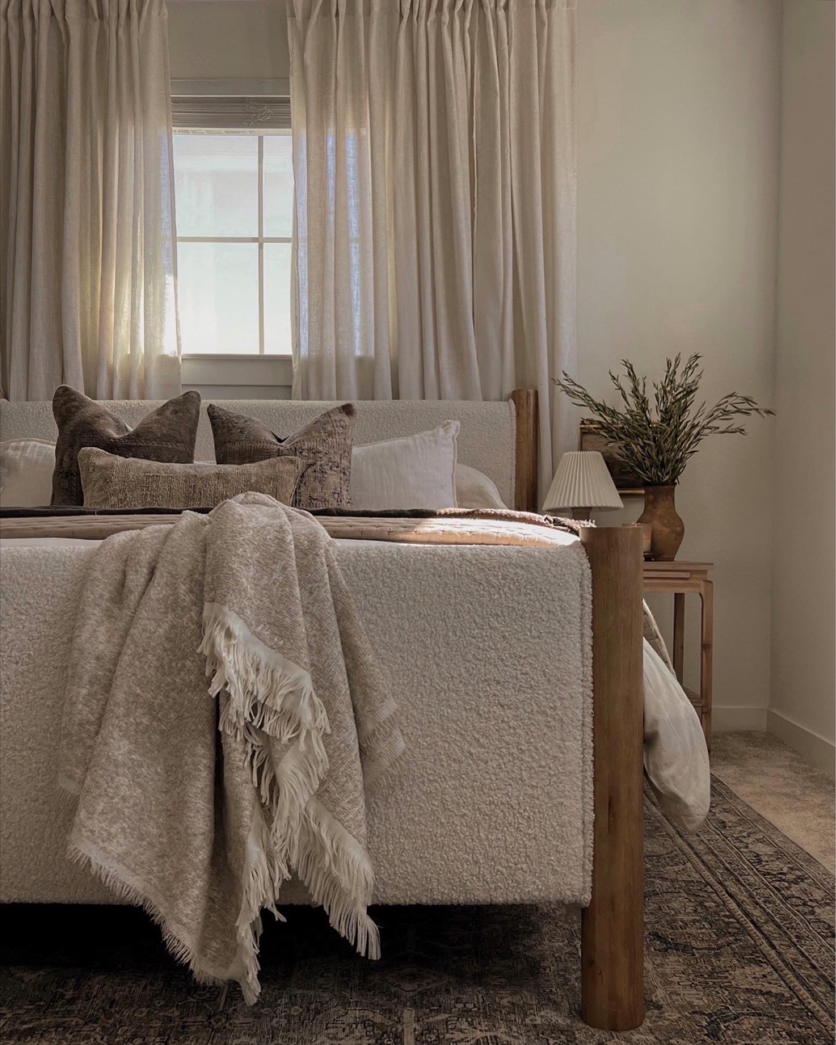 Bedroom Views 🫶🏼



#LTKSeasonal #LTKstyletip #LTKhome