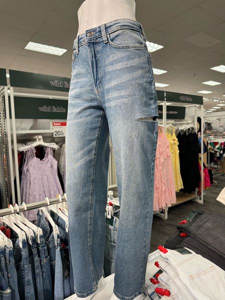 Found these side slit jeans at target the other day! Super similar to the ones I have!!

#LTKstyletip #LTKfindsunder50 #LTKSeasonal