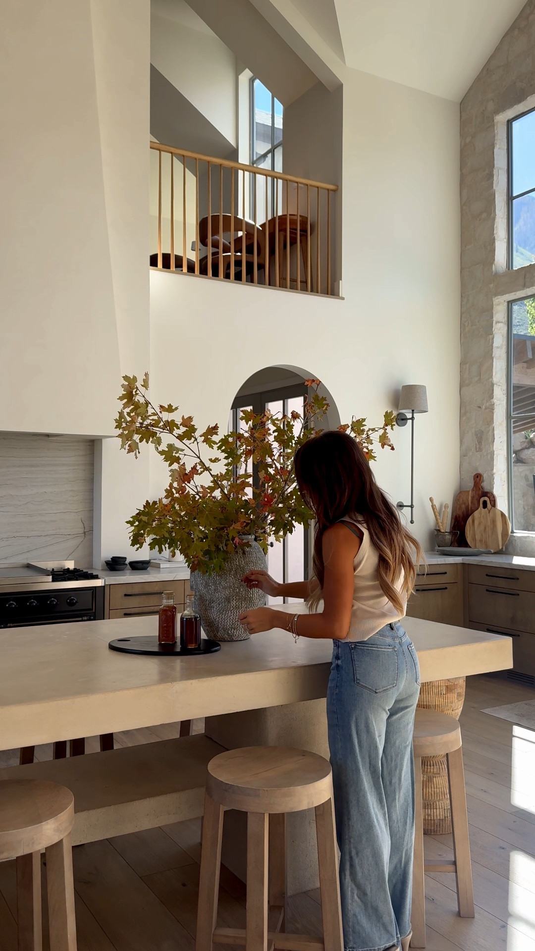 #ad Adding subtle touches of autumn! Fresh cut fall branches in my favorite @Wayfair vase. Shop all my autumn essentials!! 

#wayfairpartner #wayfair #fall

#LTKSeasonal #LTKHome #LTKSaleAlert