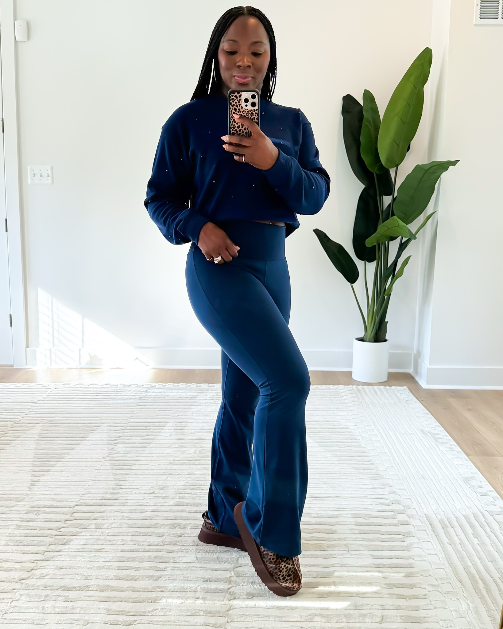 Love this cute comfy everyday look. It’s also a good look for travel! The pants are soo comfy!! omg! Wearing an XS top and S Pants …. Target style, American eagle, Ugg 

#LTKFindsUnder100 #LTKTravel #LTKFindsUnder50