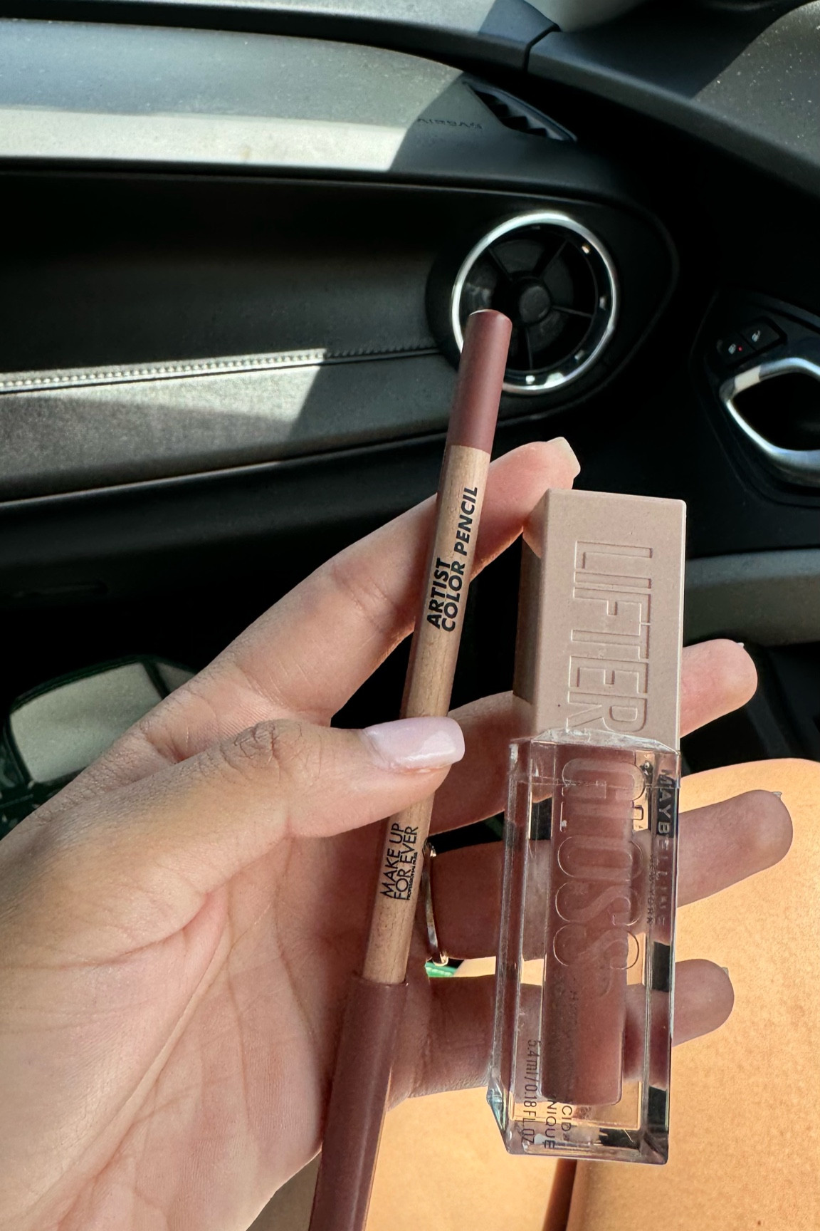 nude lip combo👄