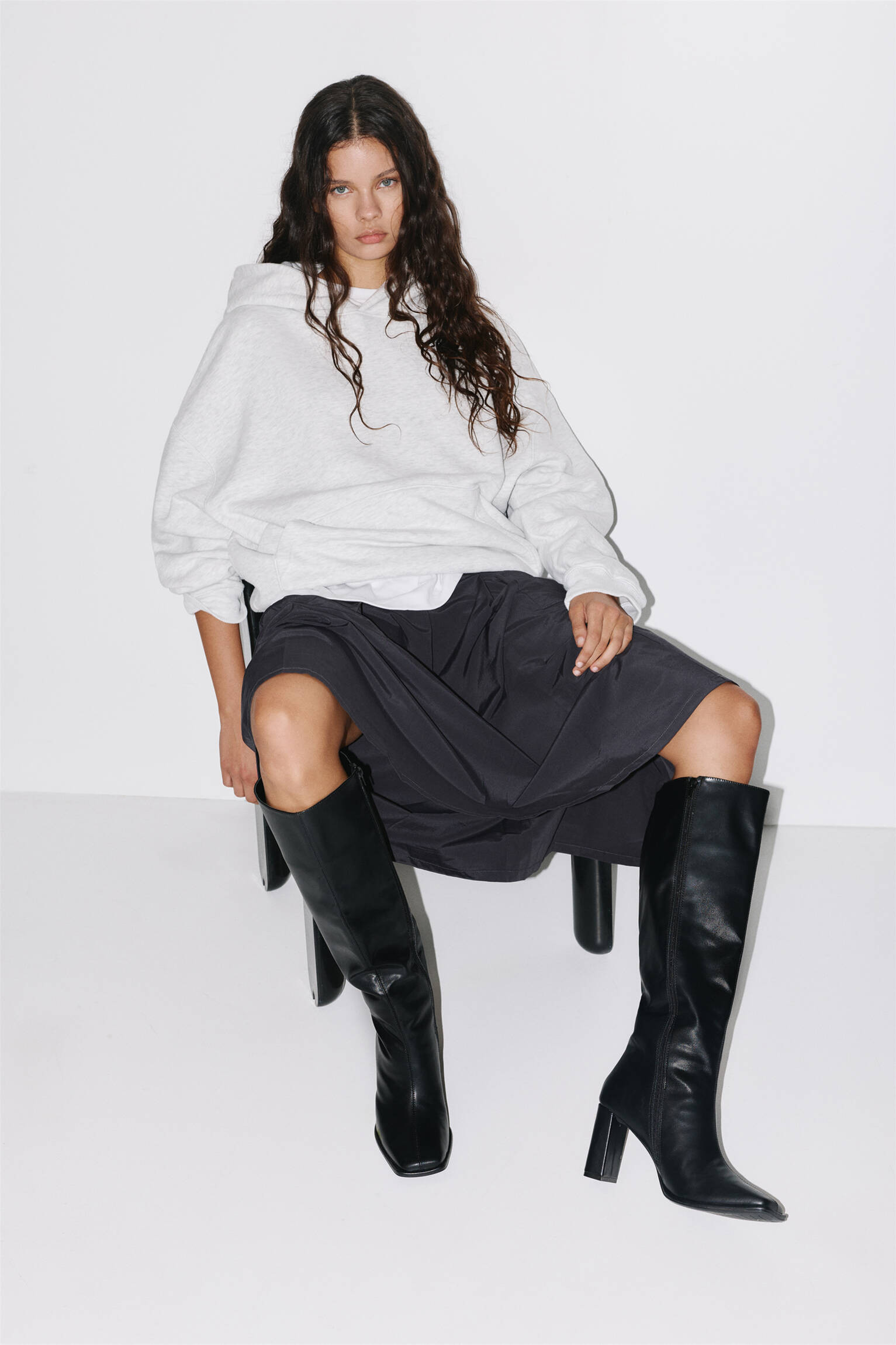 Hochschaftstiefel mit Absatz - PULL&BEAR | PULL and BEAR DE