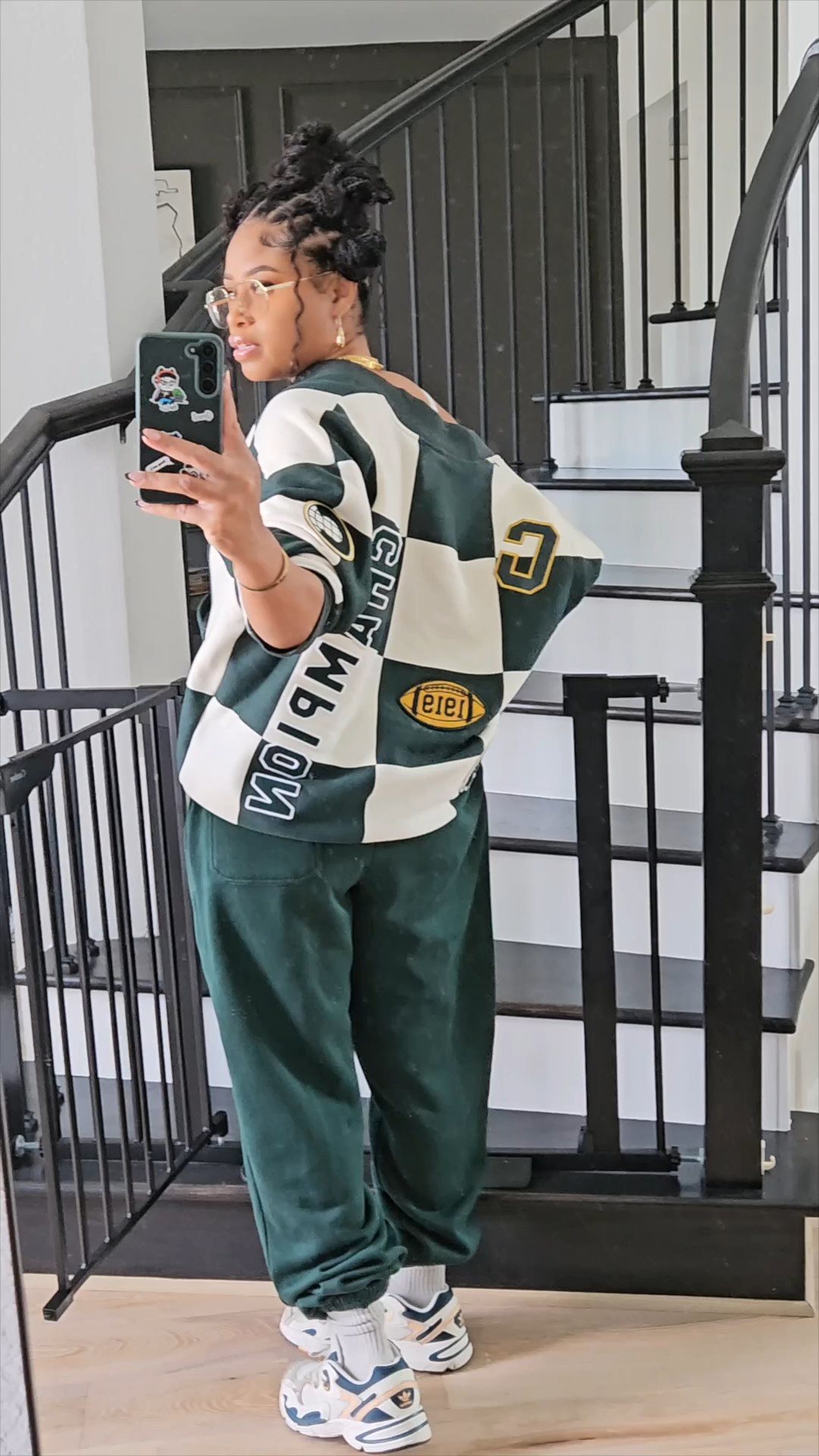 • Comfy Cool💚 M cardigan, S joggers 

#LTKSeasonal #LTKActive #LTKFindsUnder100