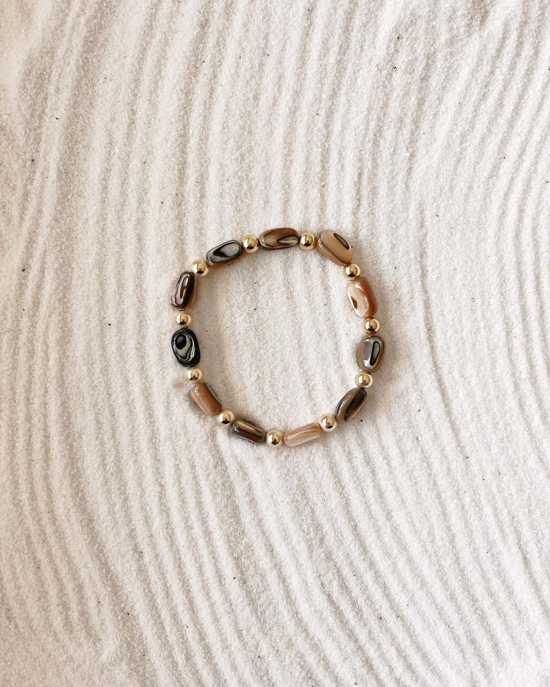 SHELL BRACELET | Stylin by Aylin