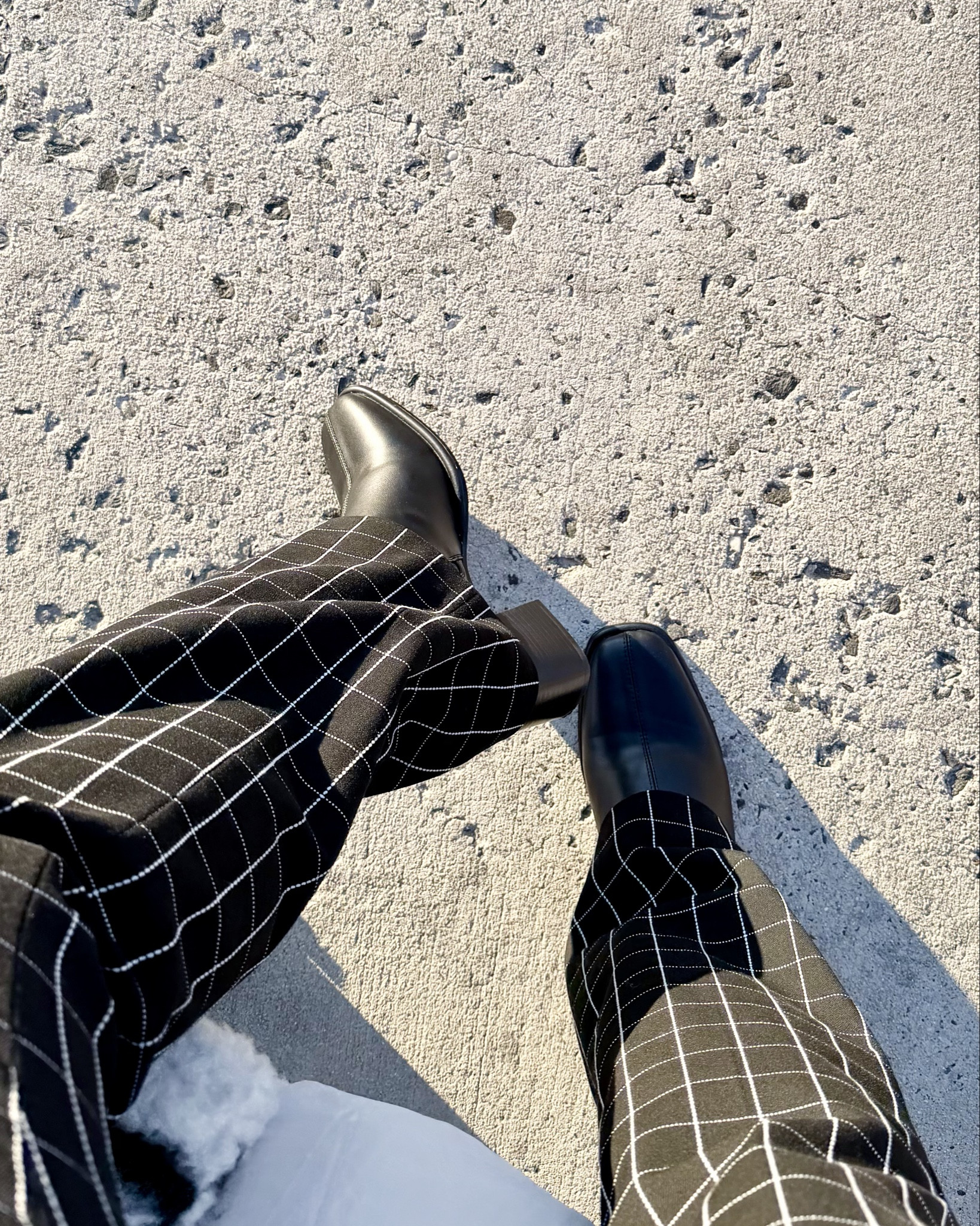 The perfect work boot doesn’t exis—
…yes it does! And they’re on sale! 

Square toe, clean structure, and a block heel that you can actually walk in all day. These elevate everything without trying too hard.

Work, errands, dinner—these stay on.

#LTKworkwear #LTKstyle #LTKshoecrush #AnkleBoots #WorkOutfits #OfficeStyle #EverydayStyle #CapsuleWardrobe #FallStyle #LTKfinds

#LTKSaleAlert #LTKOver40 #LTKootd