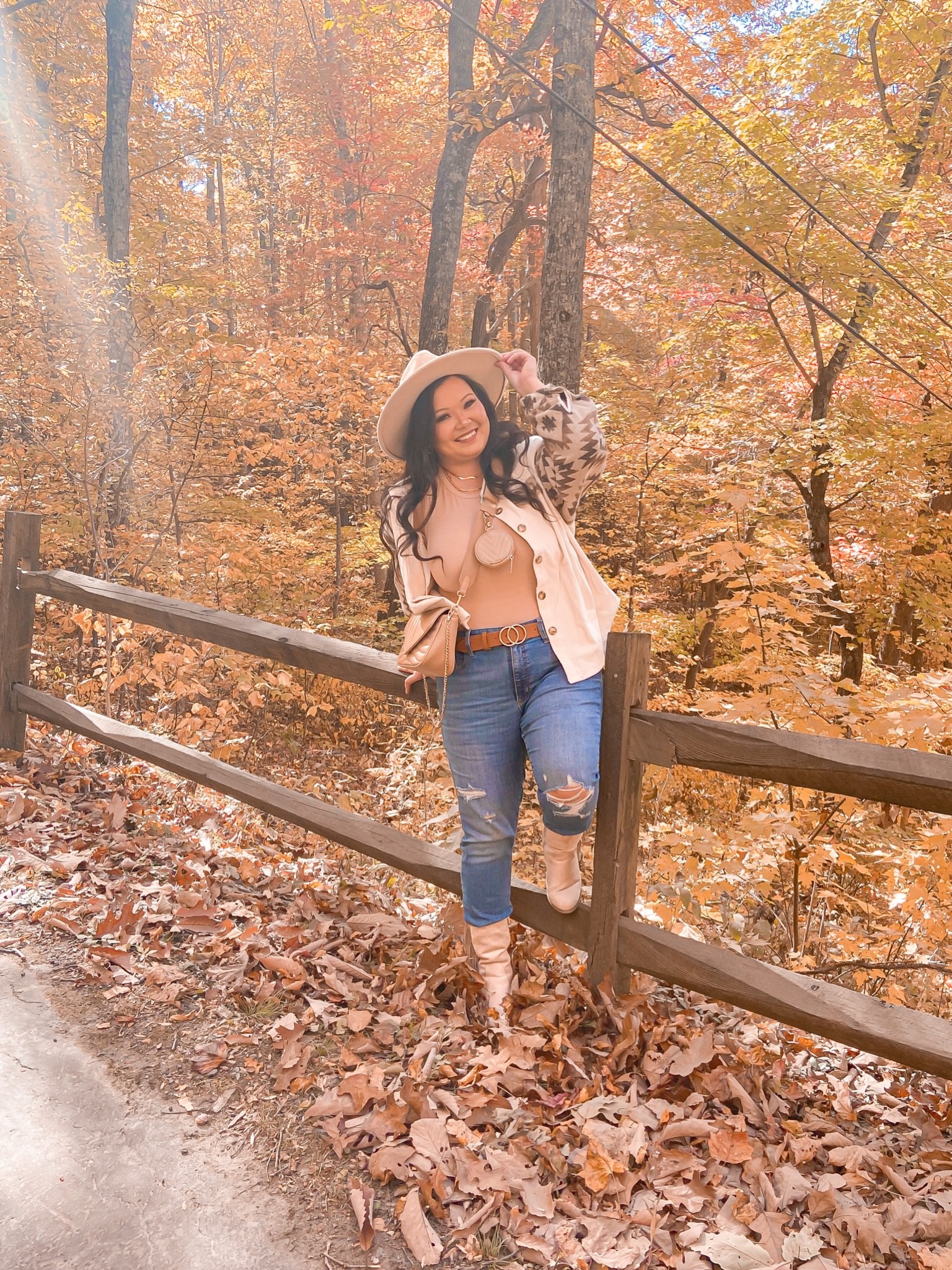 #shacket #neutralfalloutfit #fedorahat #nudequiltedpurse #falloutfit #corduroyshacket #fringebooties #pinklily 

#LTKSeasonal #LTKstyletip #LTKunder100