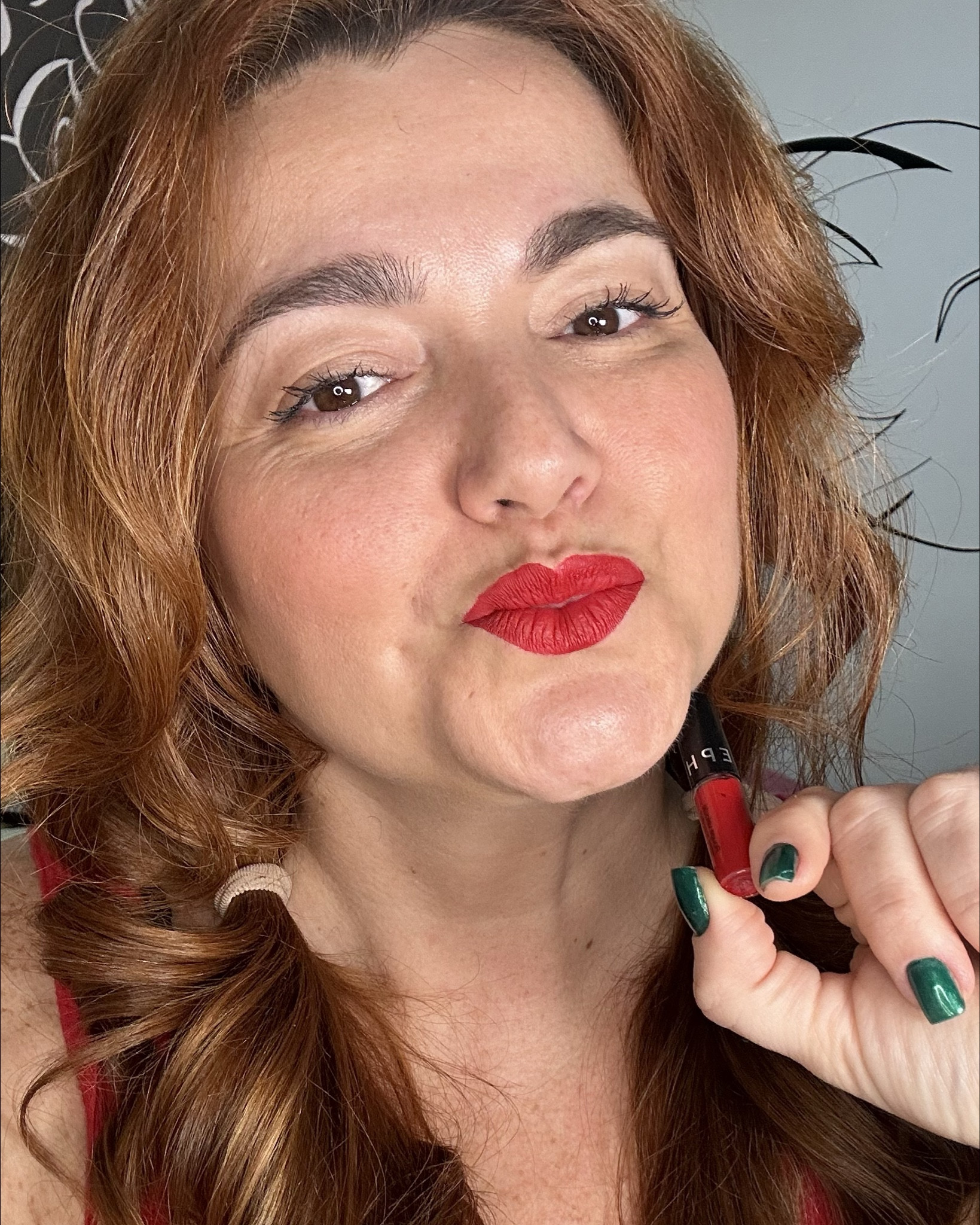Ainda tem festa junina !!! Olha esse batom líquido lindo da Sephora Colletion  pra você arrasar no look!! Cor intensa e muita durabilidade !! Confira no link!! Você vai amar !! #sephora #batomvermelho 

#LTKbeauty