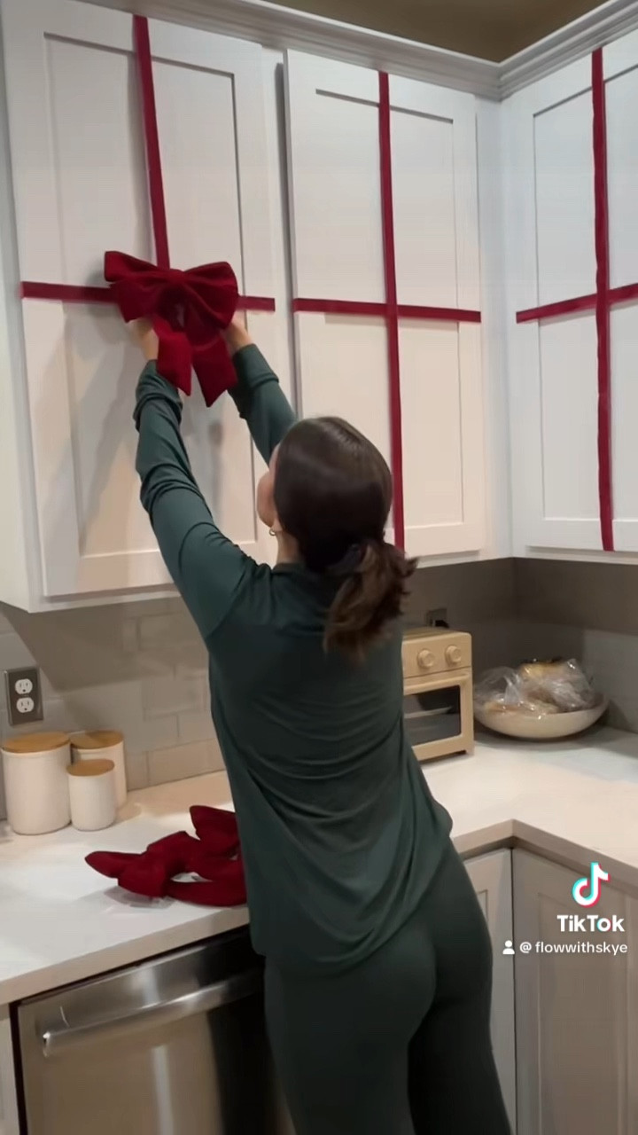 The comfiest holiday/every day pajamas ! I immediately bought in multiple colors 

#LTKHoliday #LTKSaleAlert #LTKFindsUnder100