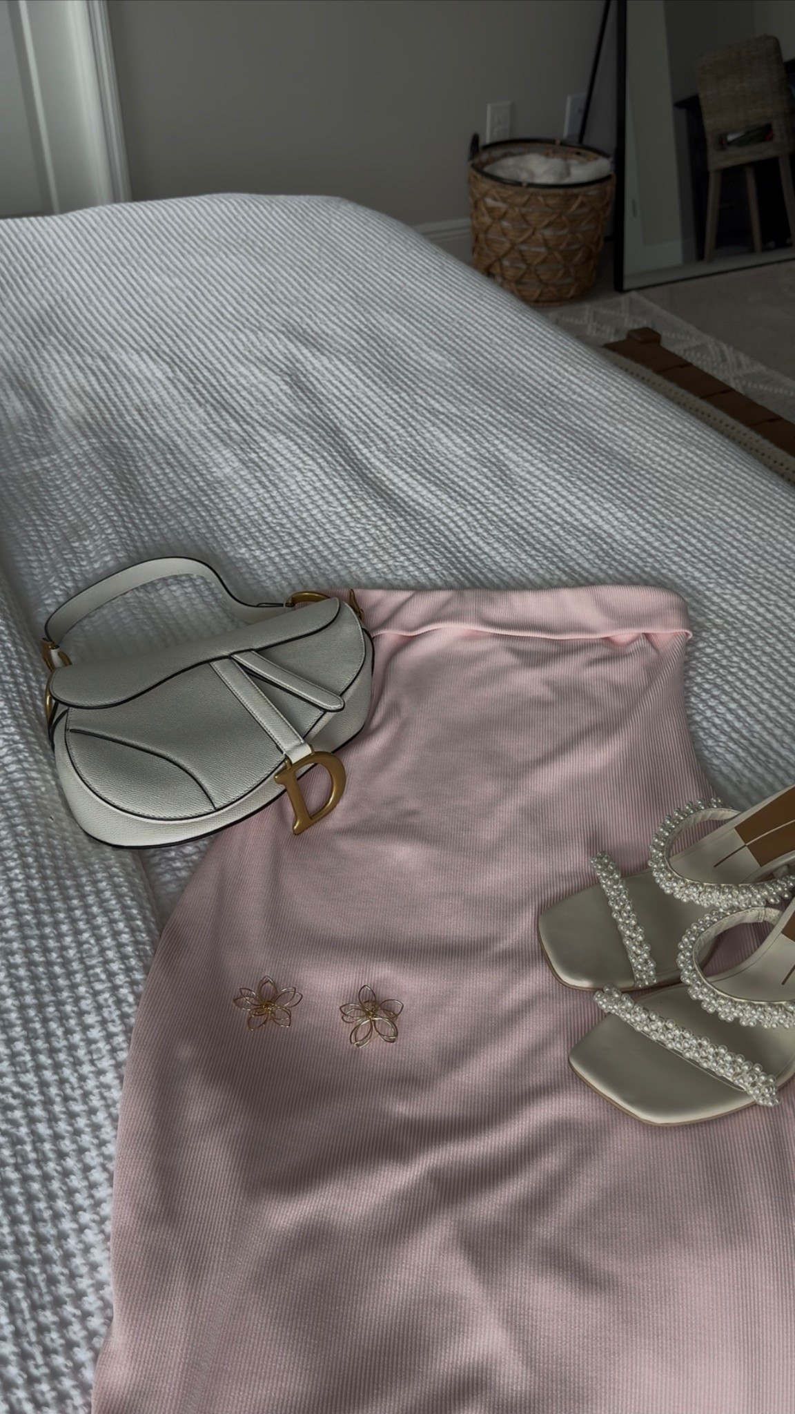 Elegant doesn’t have to mean overdone ✨ This pink dress & pearl heel combo is luxe, minimal, and made to turn heads 
#LuxeForLess #StraplessDress #OccasionWear #VacationStyle #OOTN

#LTKWedding #LTKItBag #LTKStyleTip