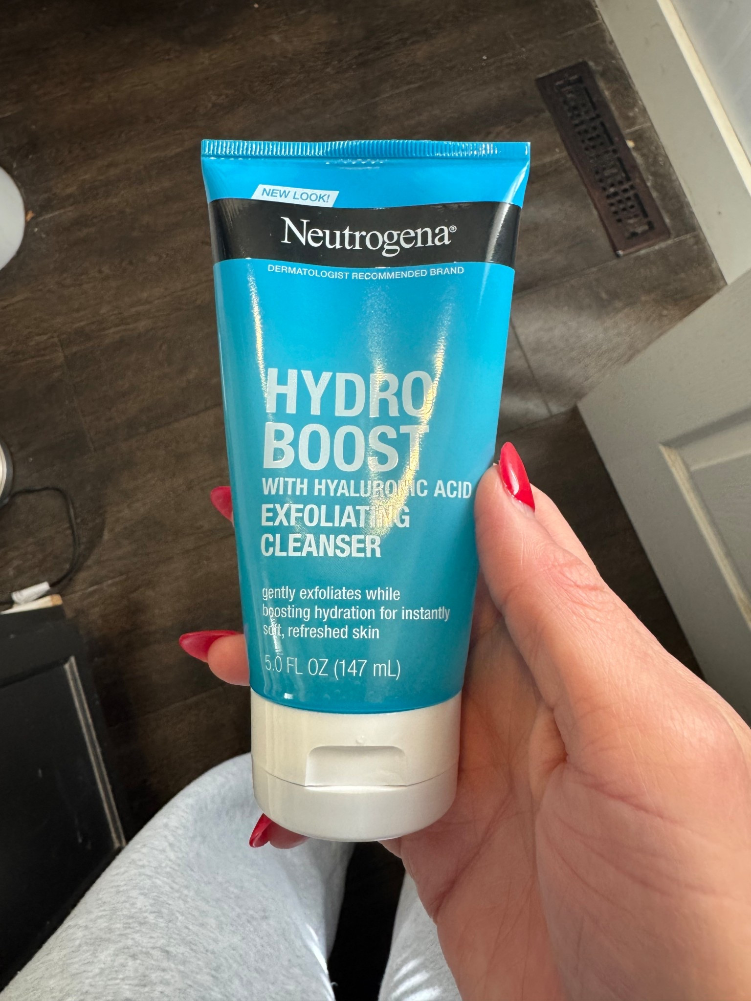I love this cleanser… cleans all my makeup off so well and leaves my face so smooth! 

Skincare routine, skincare, face, skin

#LTKselfcare #LTKBeauty #LTKmorningroutine