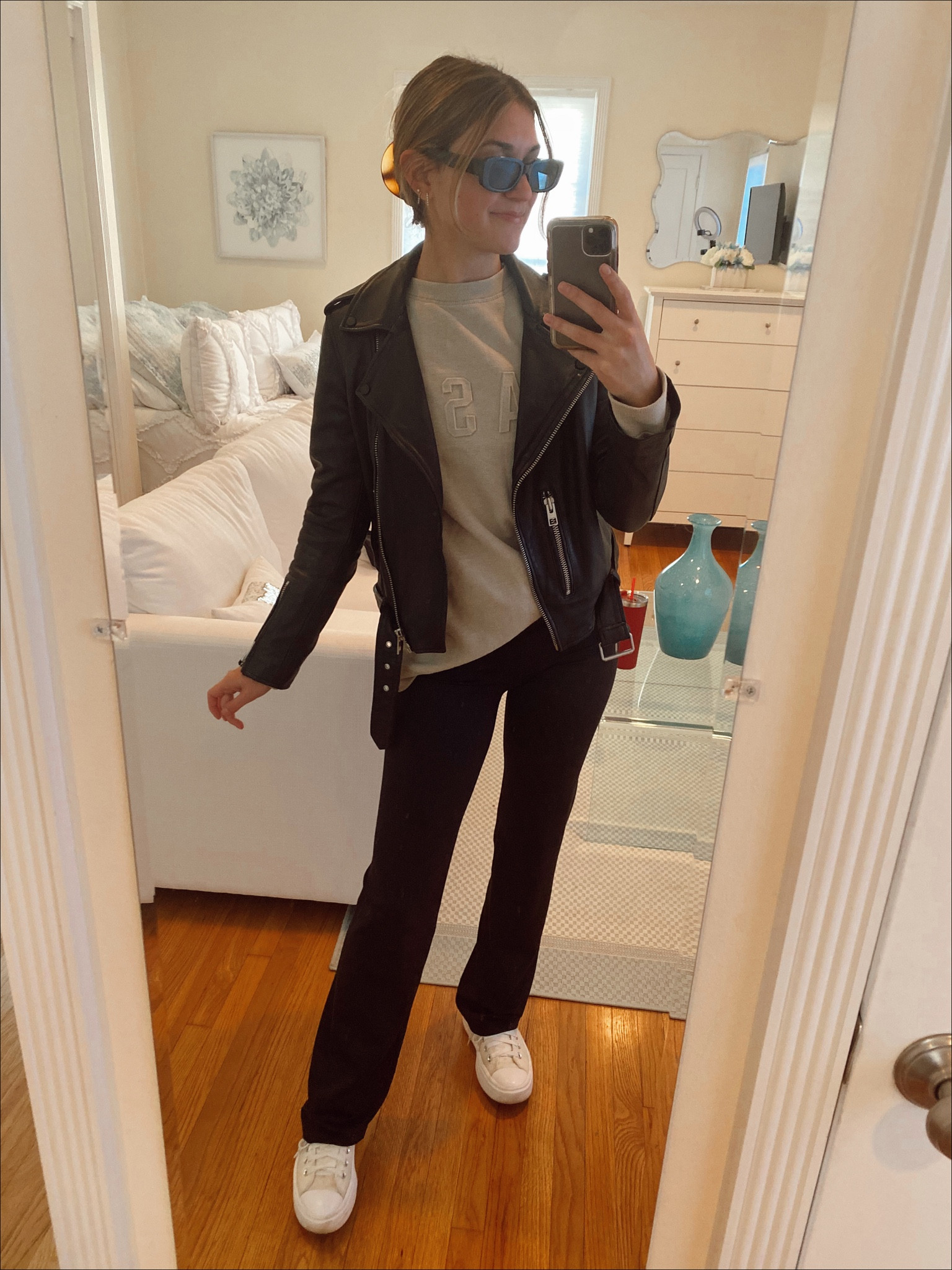 Casual outfit for shopping in the winter! 

#LTKstyletip #LTKunder50 #LTKSeasonal