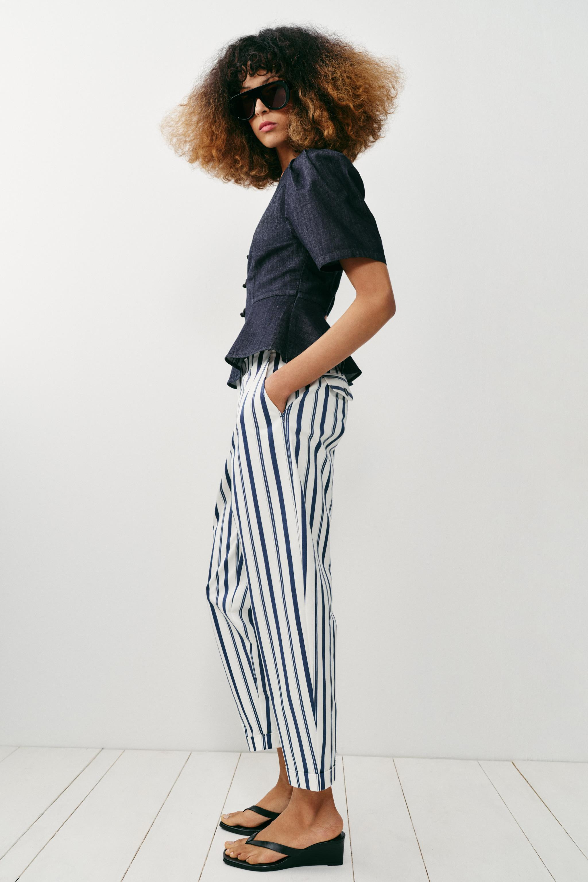 PEPLUM TOP WITH FROG FASTENING | Zara UK