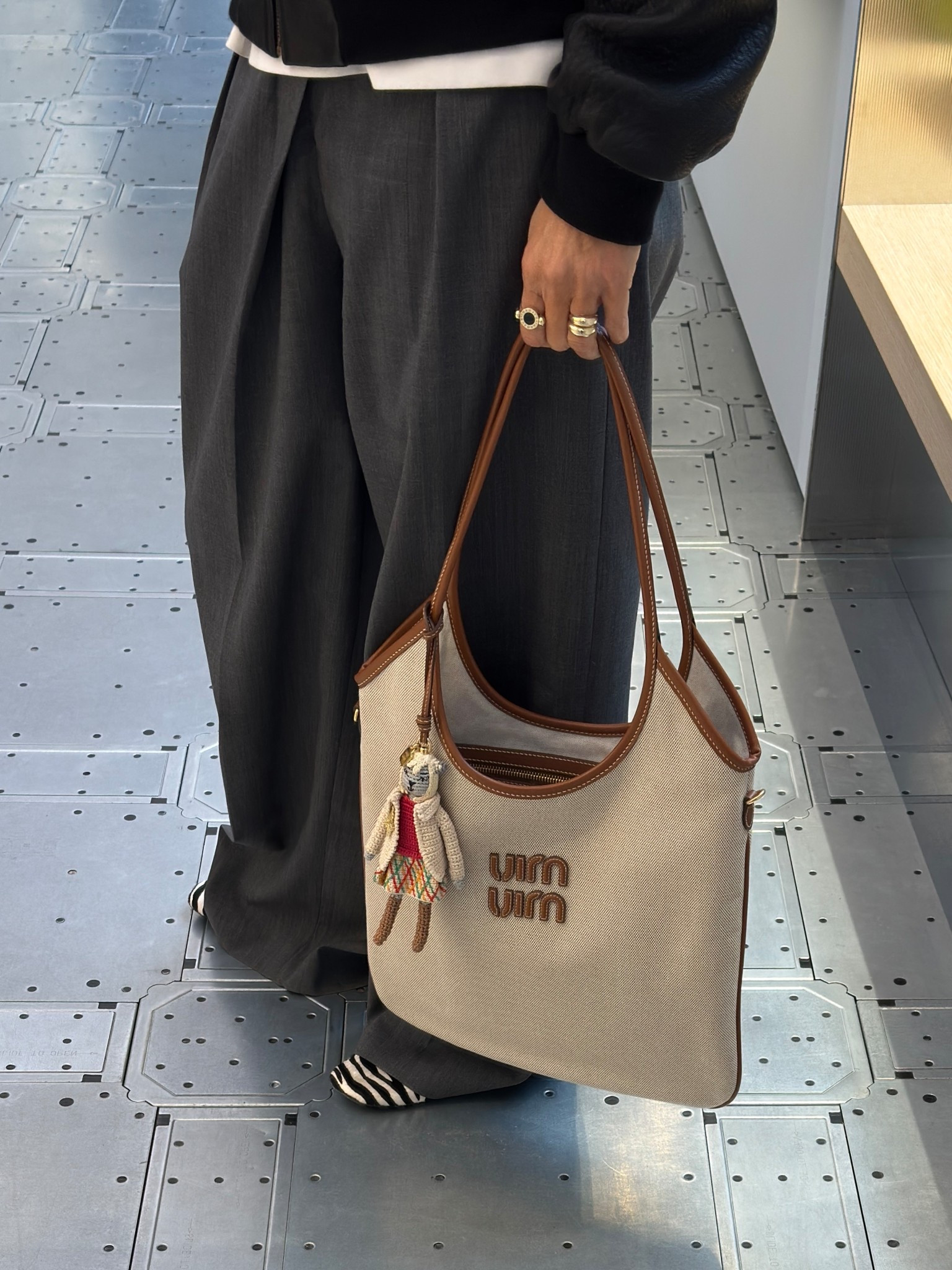 Neutral tote bag  

#LTKluxury #LTKspring #LTKstyletip