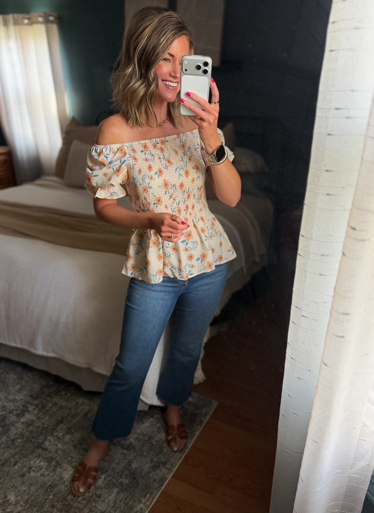 The most adorable new Amazon top. Can be worn on or off the shoulder. 
Top/medium
Jeans/6

#LTKOver40 #LTKmomlife #LTKSeasonal