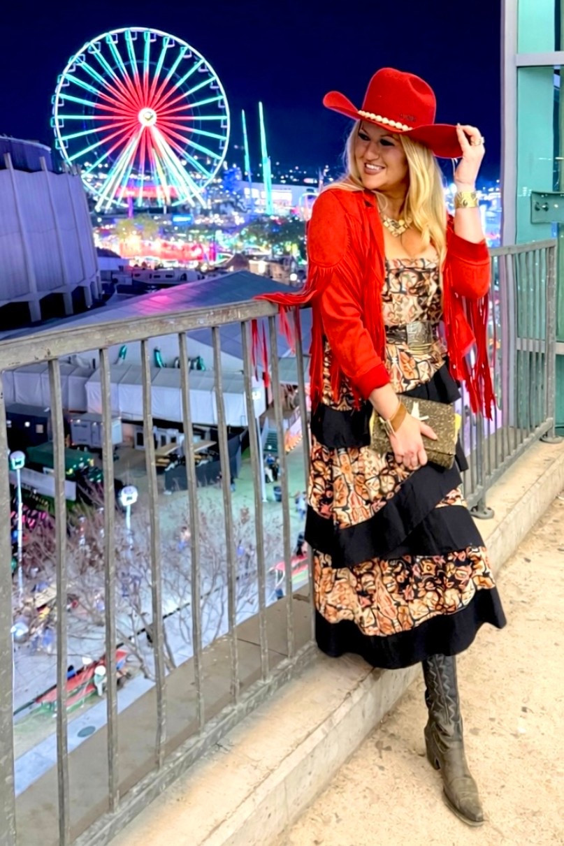 Always red-y for a rodeo outfit ❤️ This jacket it older from Stetson but I found a great dupe to share! 

#LTKootd