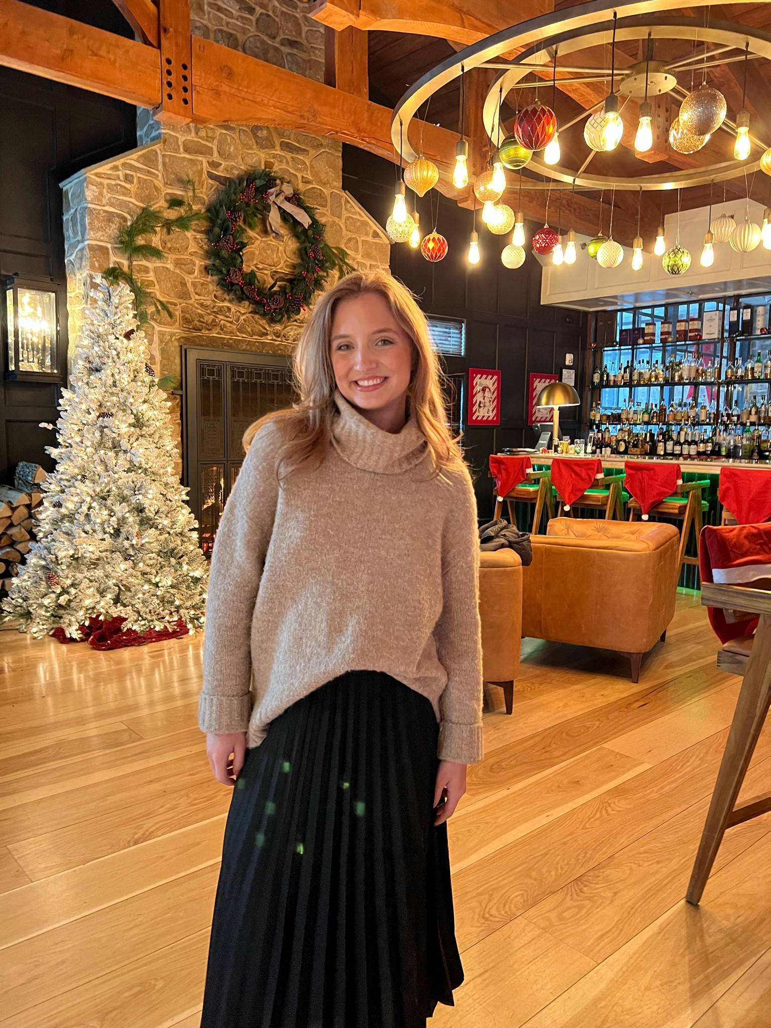 Love a good title neck and maxi skirt moment 🤍⭐️

#LTKSeasonal #LTKworkwear #LTKU