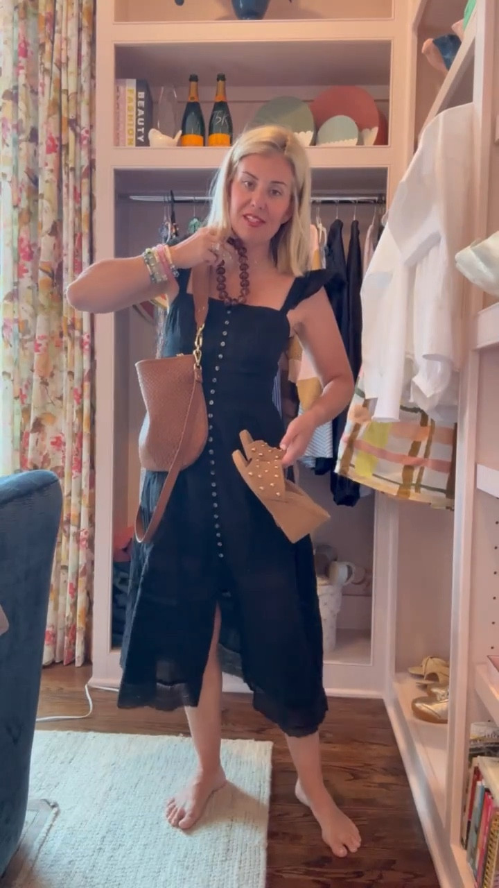 I love making a basic black dress, not so basic! Mixing black & browns….umm yes please! Dress xs & shoes 8. 


#LTKdayinmylife #LTKmomlife #LTKootd