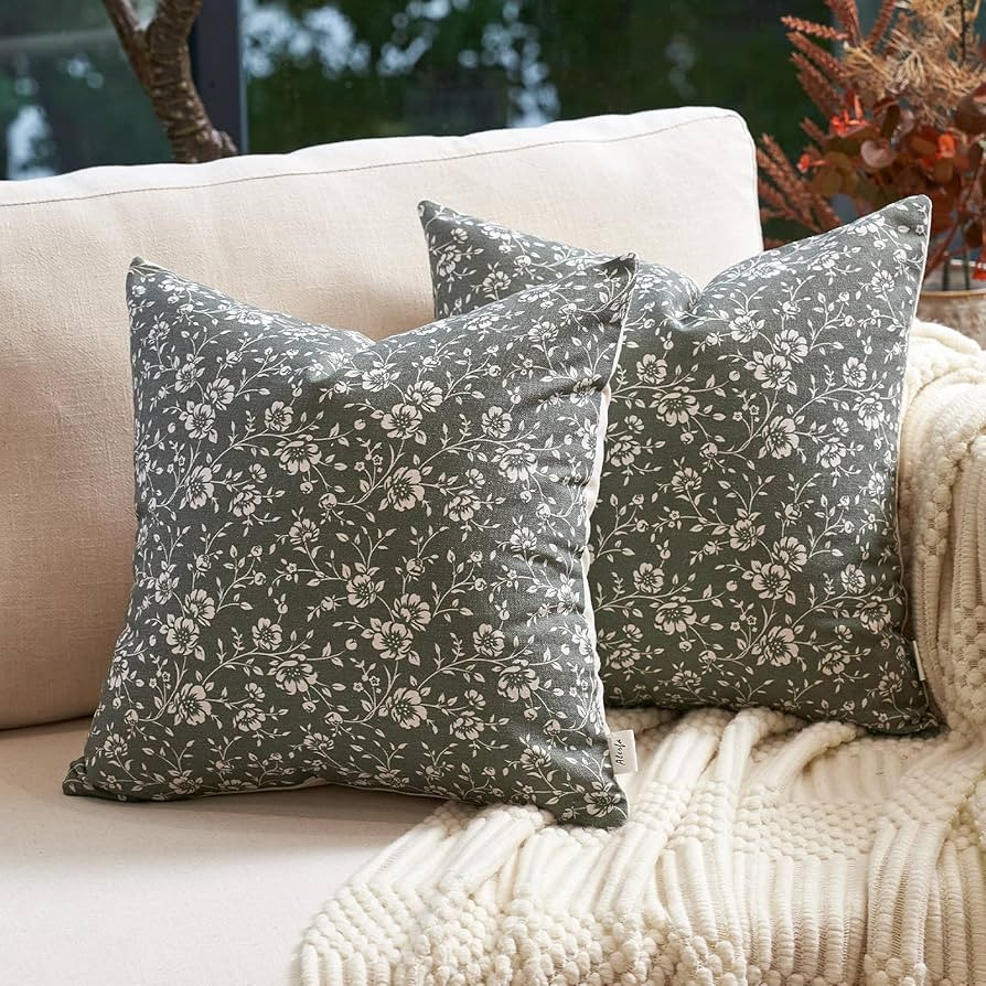 Alerfa Set of 2 Floral Pillow Covers 20x20, Vintage Block Print Throw Pillow Covers Decorative Fa... | Amazon (US)