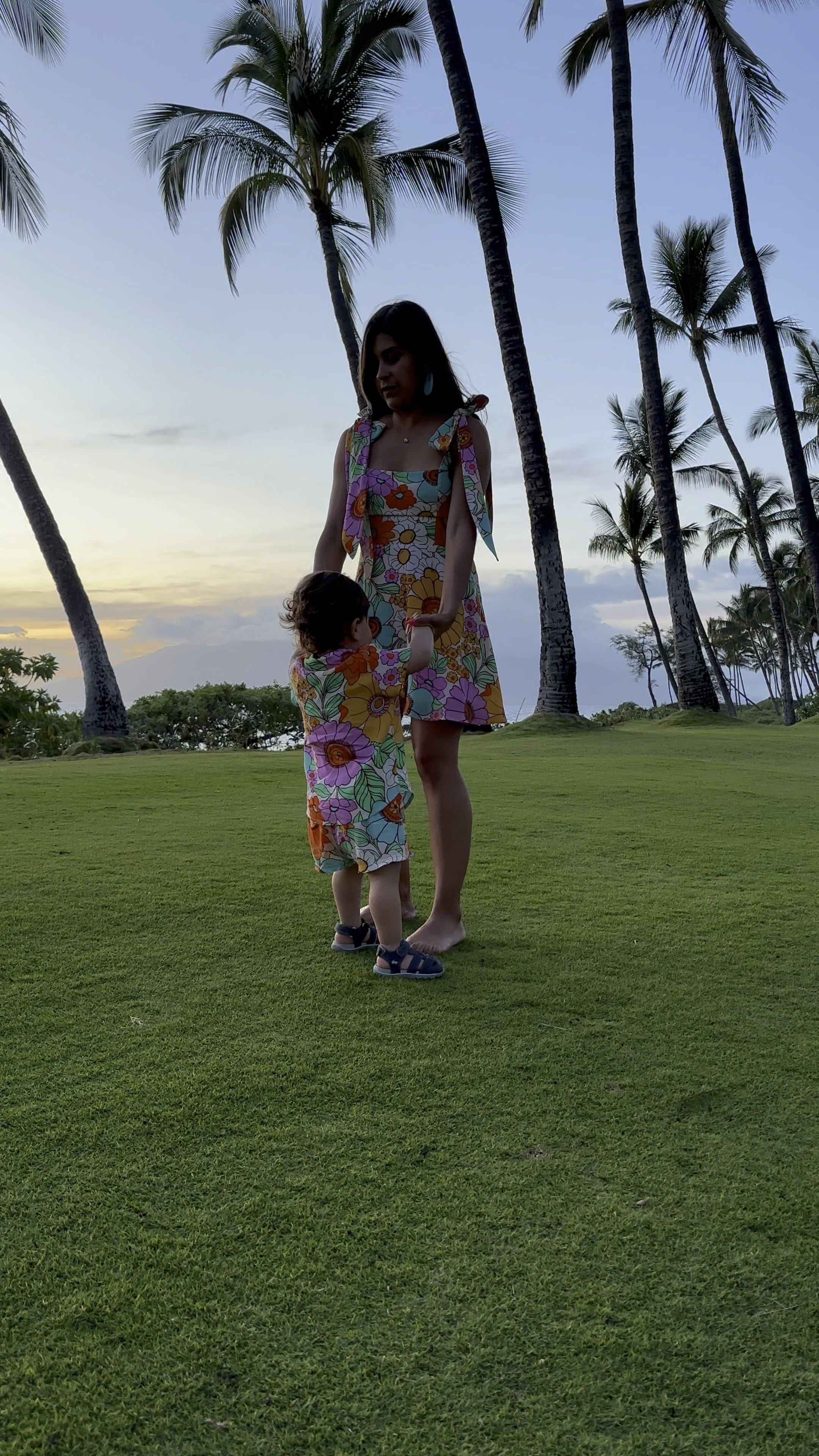 Matching mom and son flower 🌸 fits! Fit is true to size  