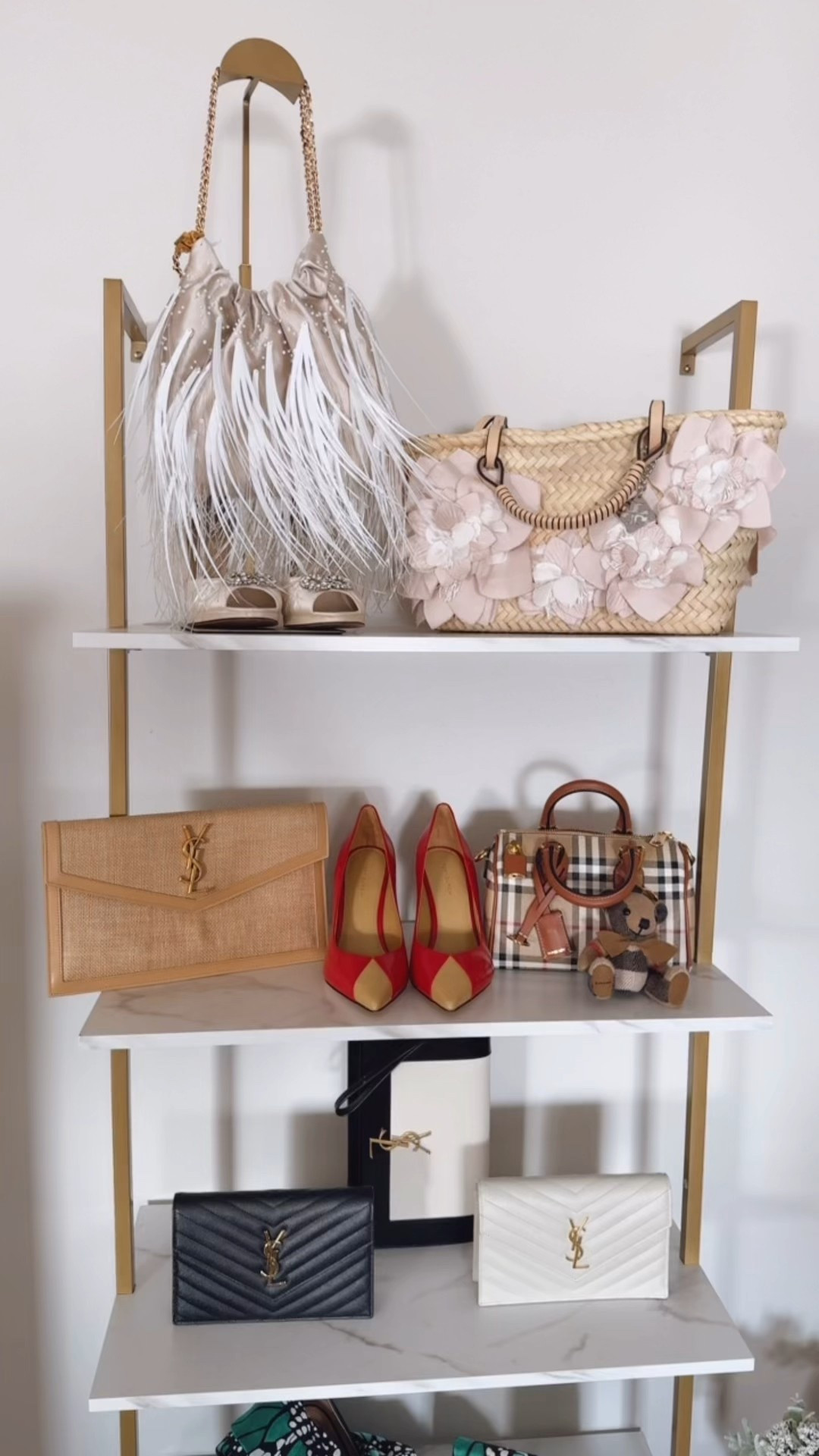 Loving these modern bookshelf for a fun way to display purses and shoes! ✨✨

#LTKHome #LTKFindsUnder100 #LTKGiftGuide